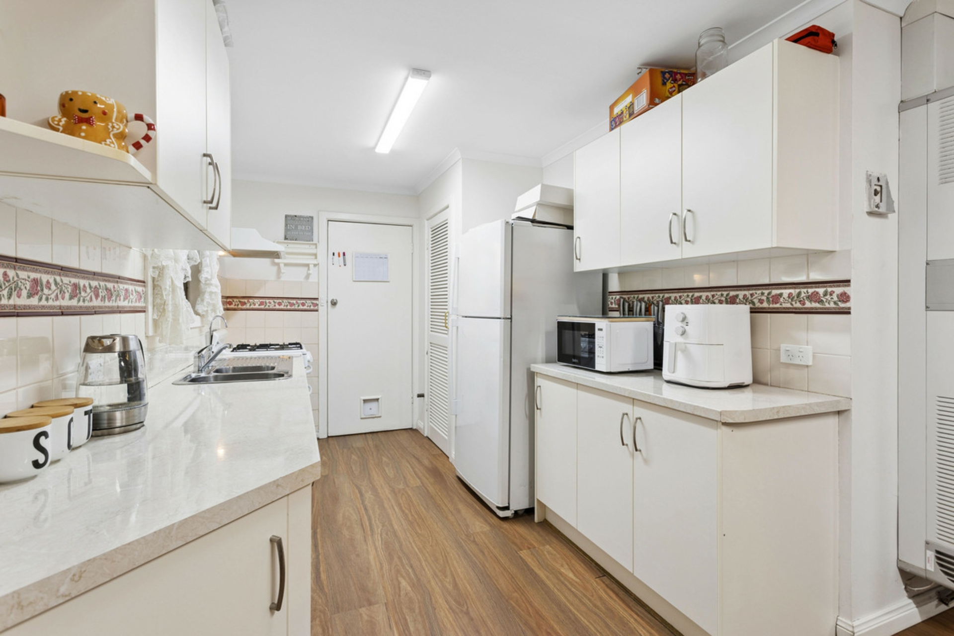 6 Lennira Street — photo from LJ Hooker Property Specialists