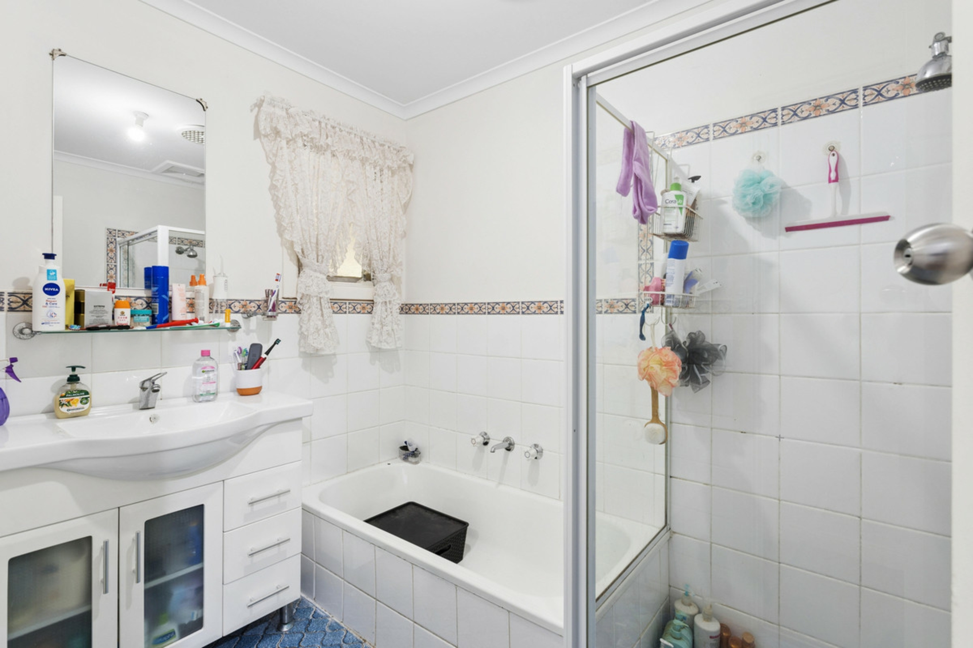 6 Lennira Street — photo 10 of 18