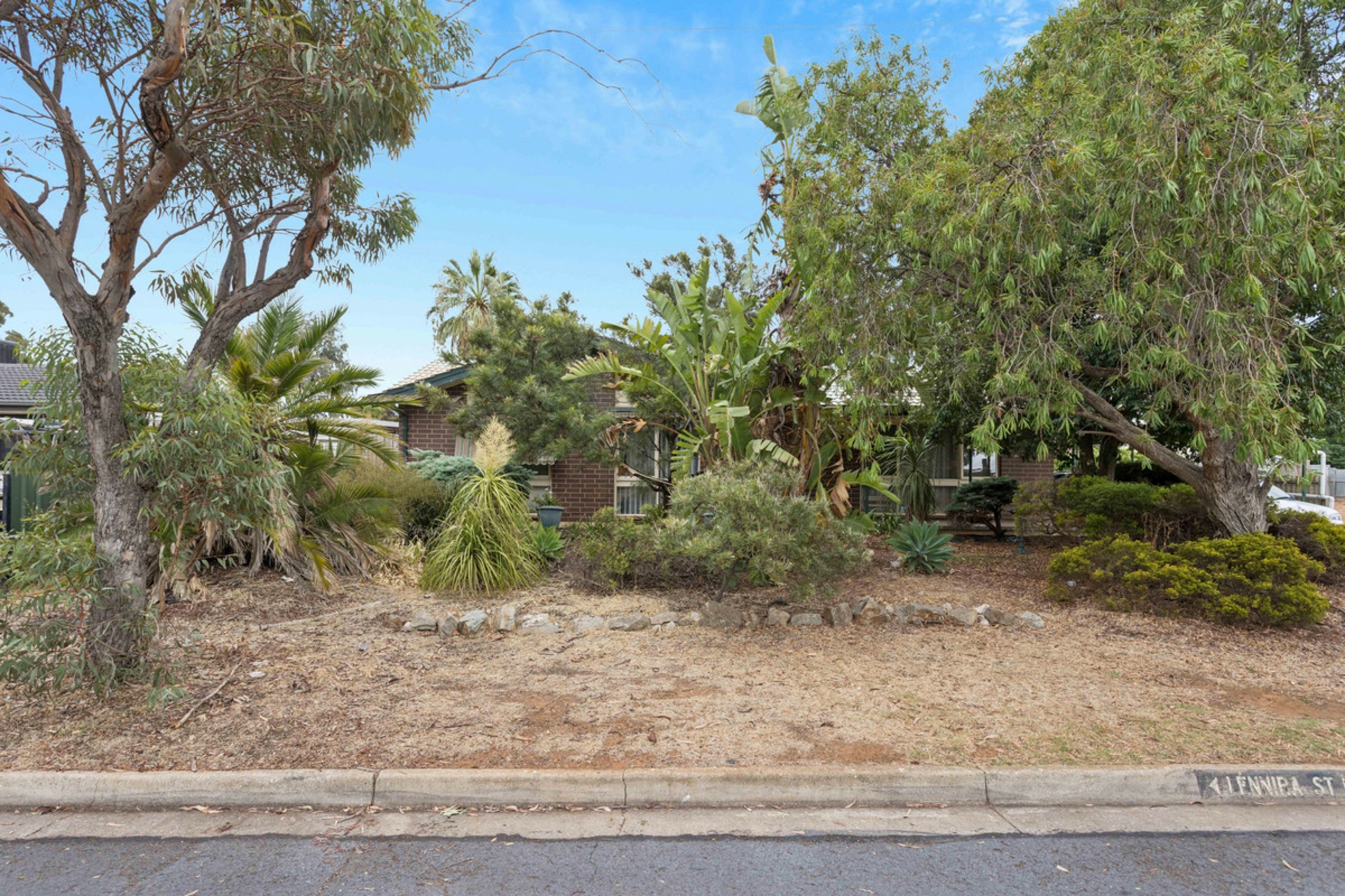 6 Lennira Street — photo 17 of 18