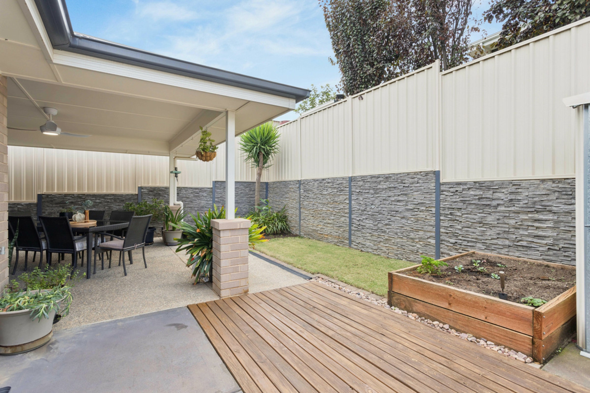 26 Tuscan Road — photo 16 of 19