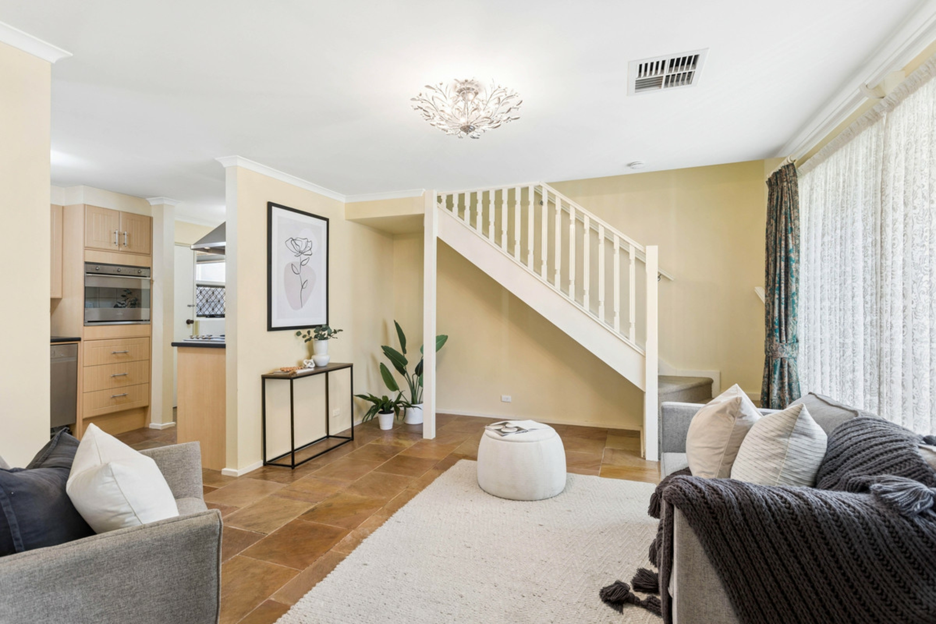 9 Bank Crescent — photo 7 of 21