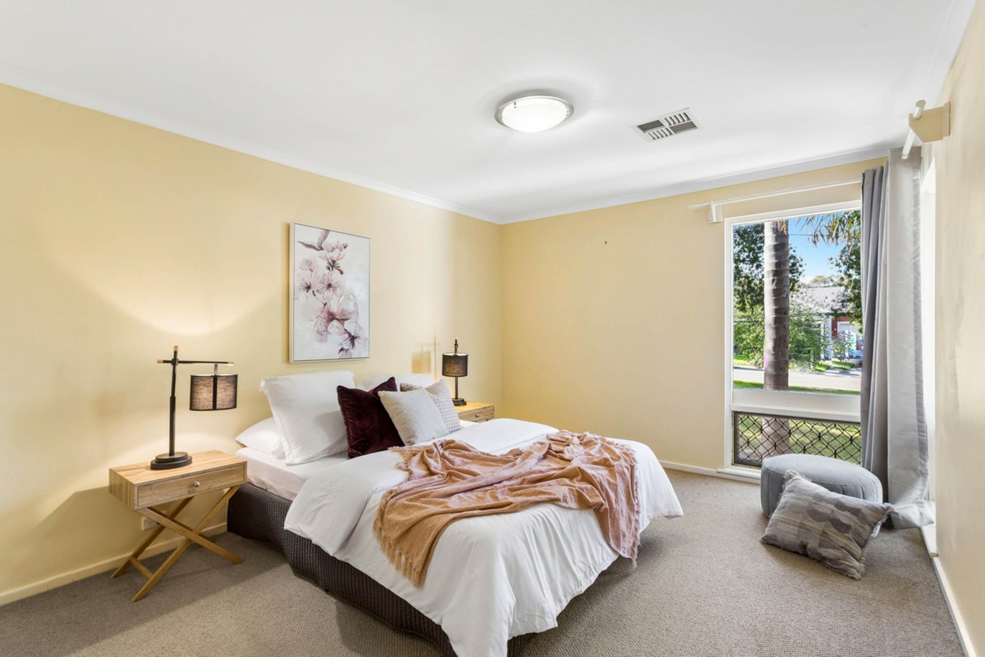 9 Bank Crescent — photo 12 of 21