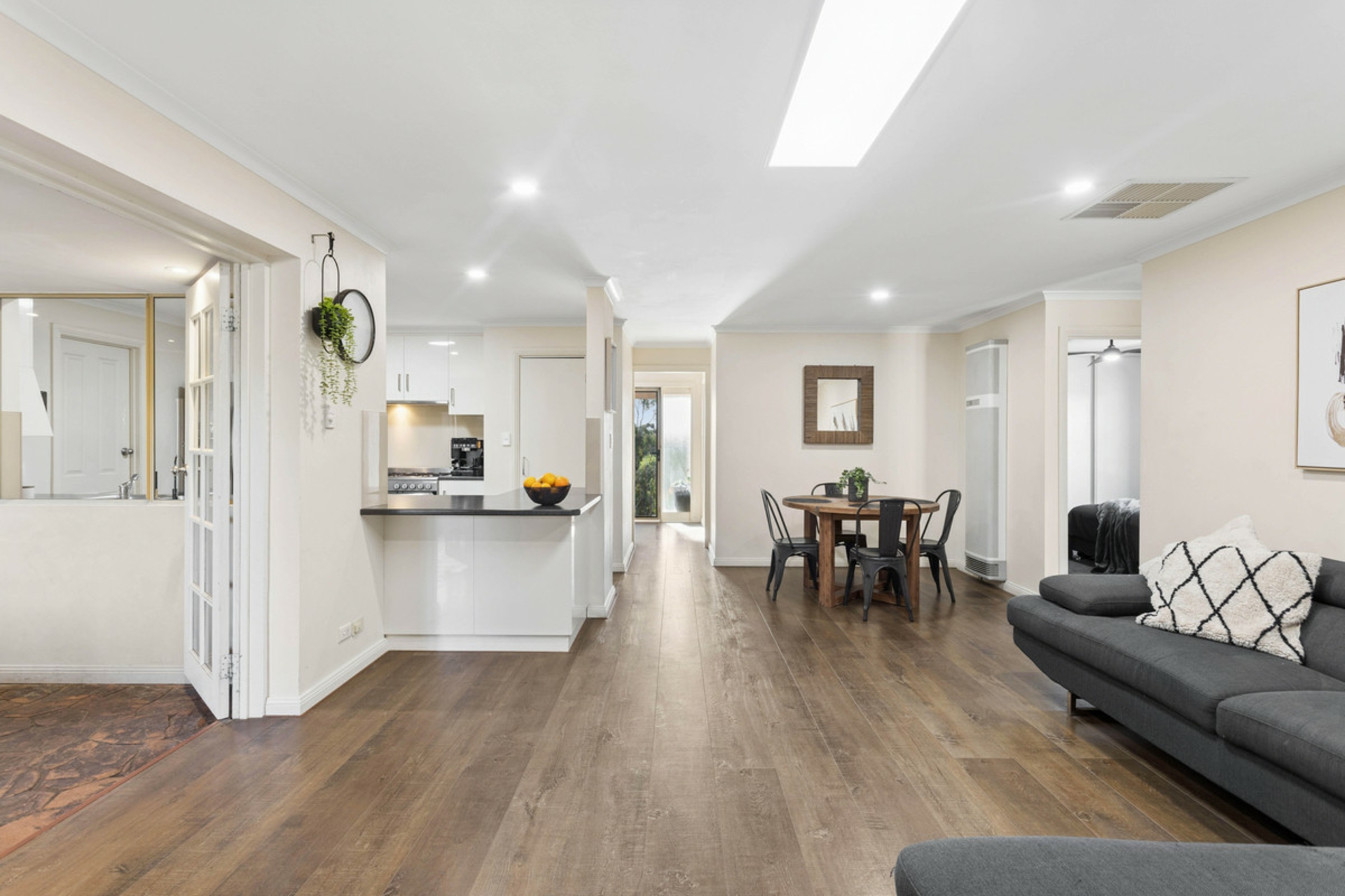13 Greenridge Court — photo 4 of 21