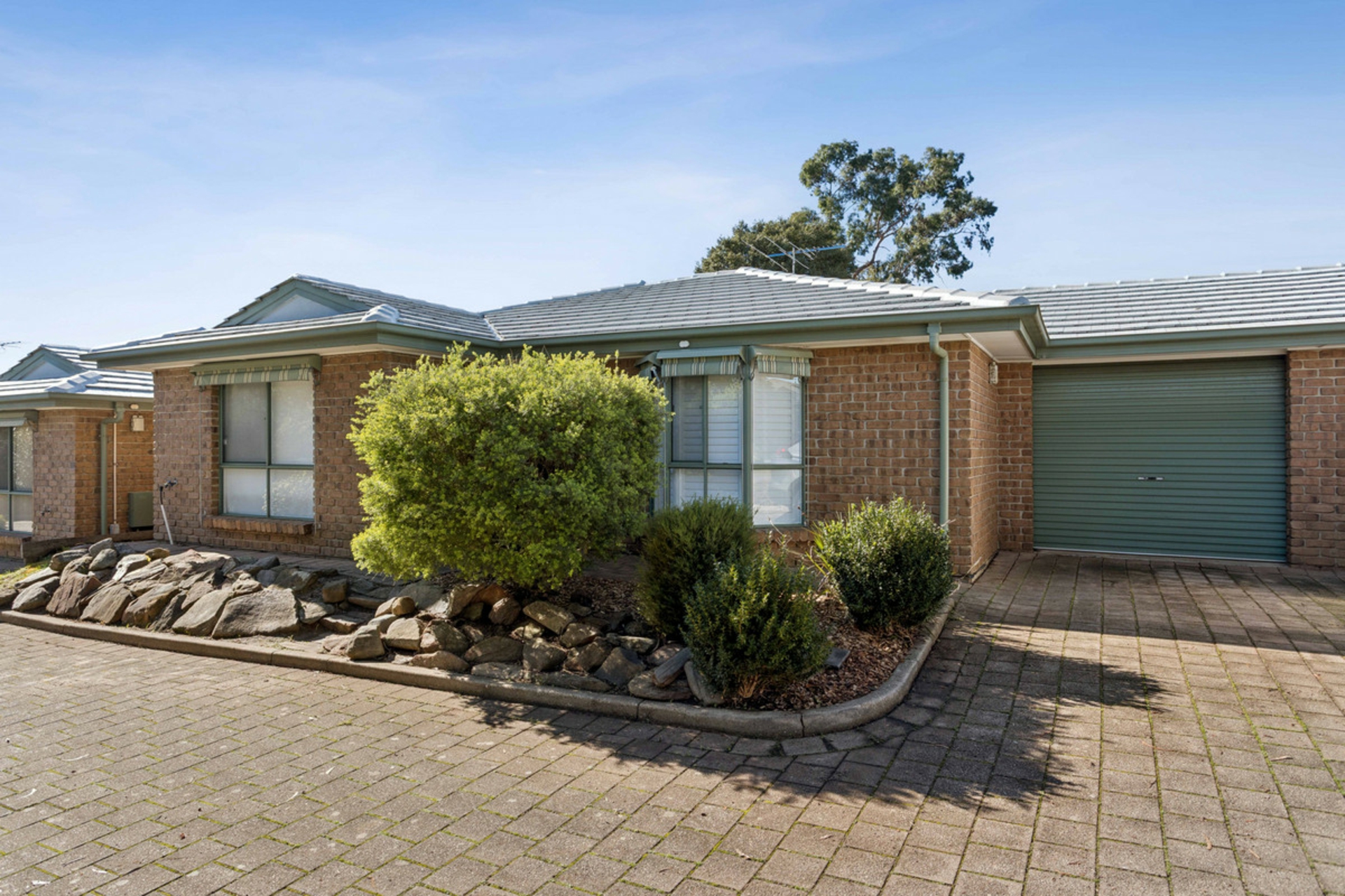 2/12 Fleming Avenue — photo from LJ Hooker Property Specialists
