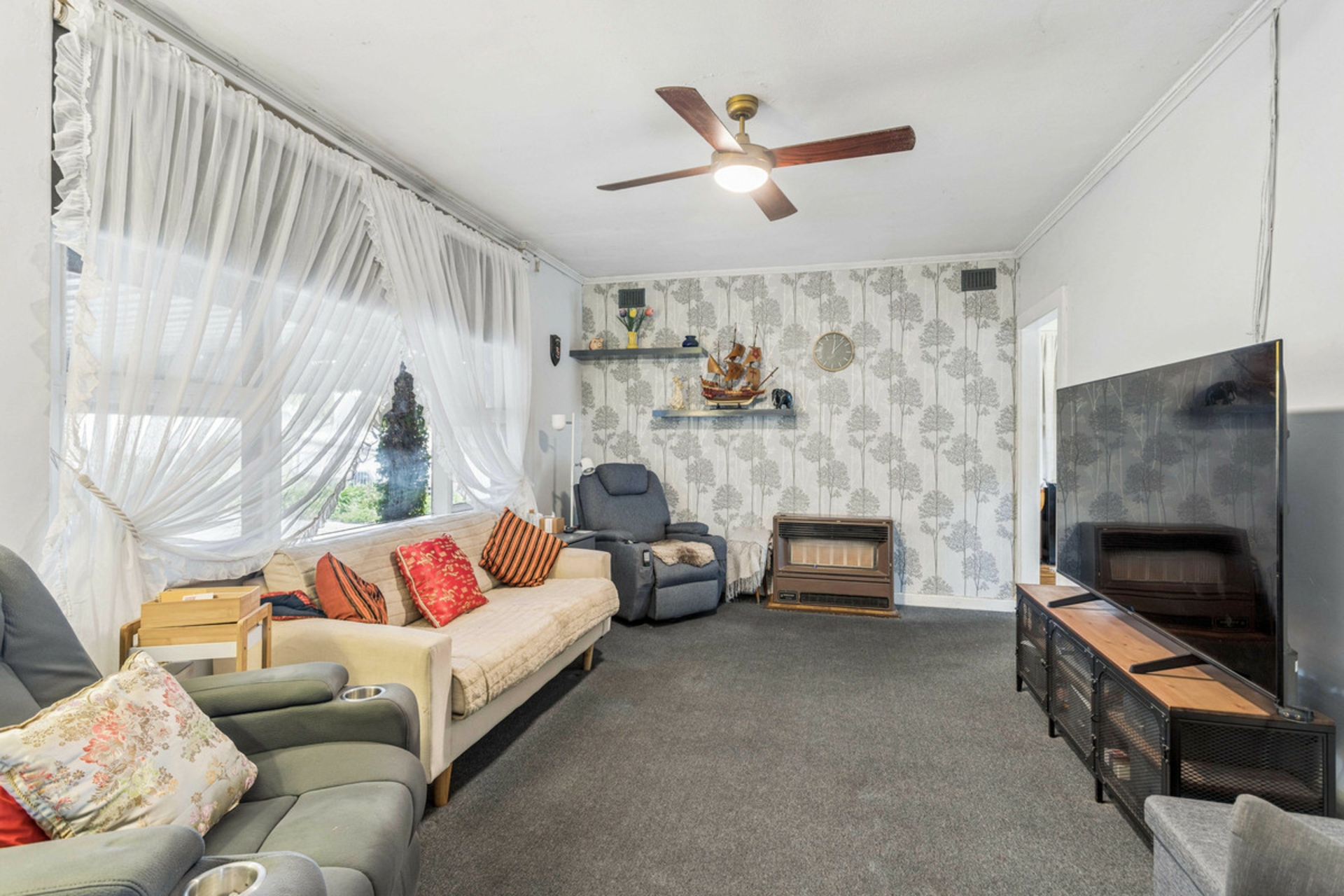 12 Norfolk Avenue — photo 3 of 22