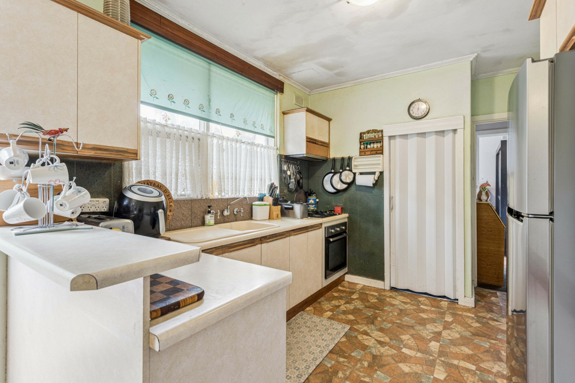 12 Norfolk Avenue — photo 4 of 22