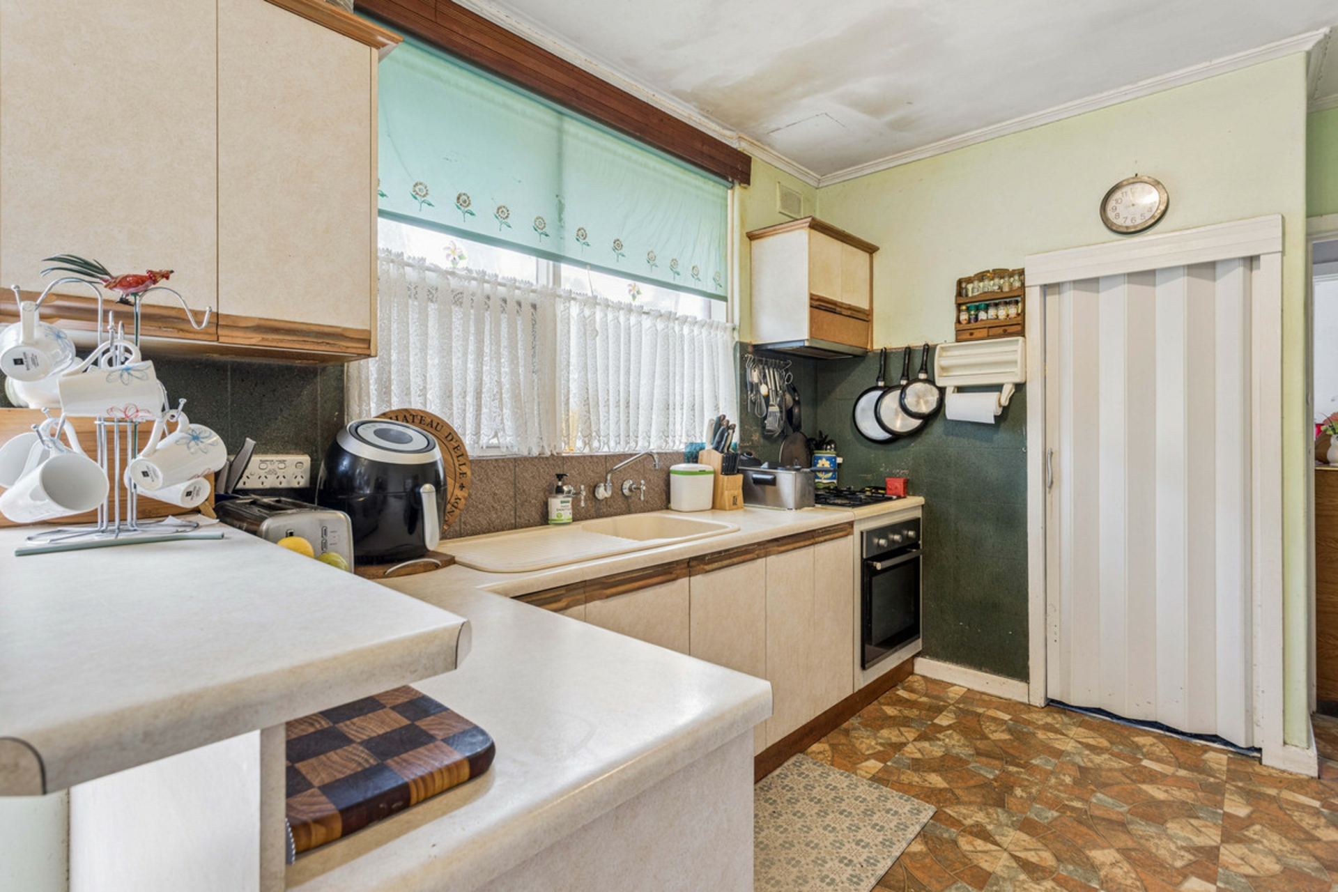 12 Norfolk Avenue — photo 5 of 22