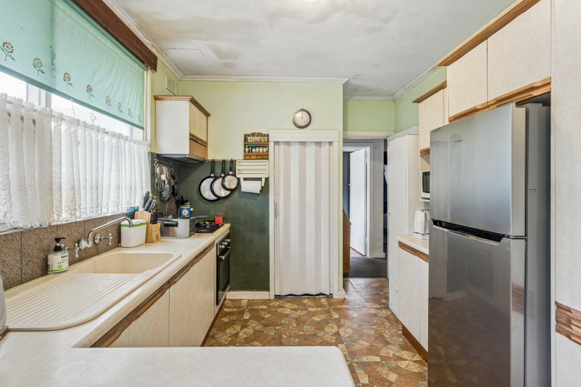 12 Norfolk Avenue — photo 6 of 22