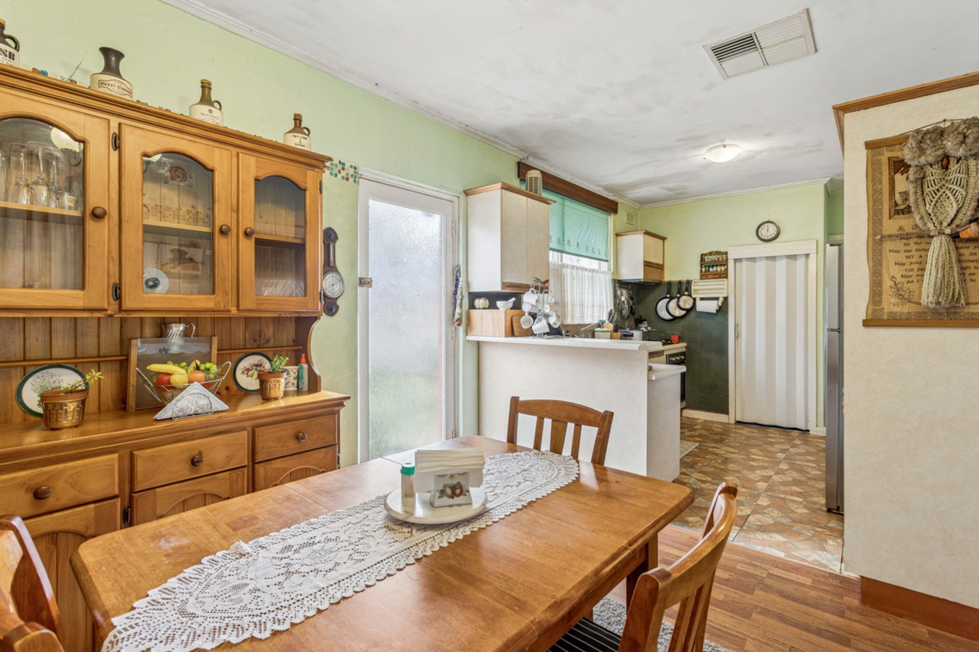 12 Norfolk Avenue — photo 8 of 22