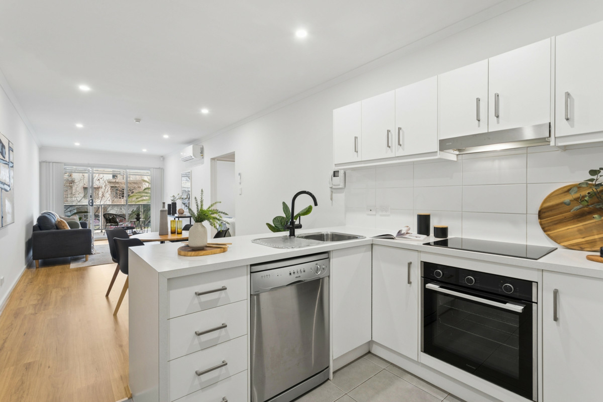 103/102 Elder Drive — photo 3 of 14