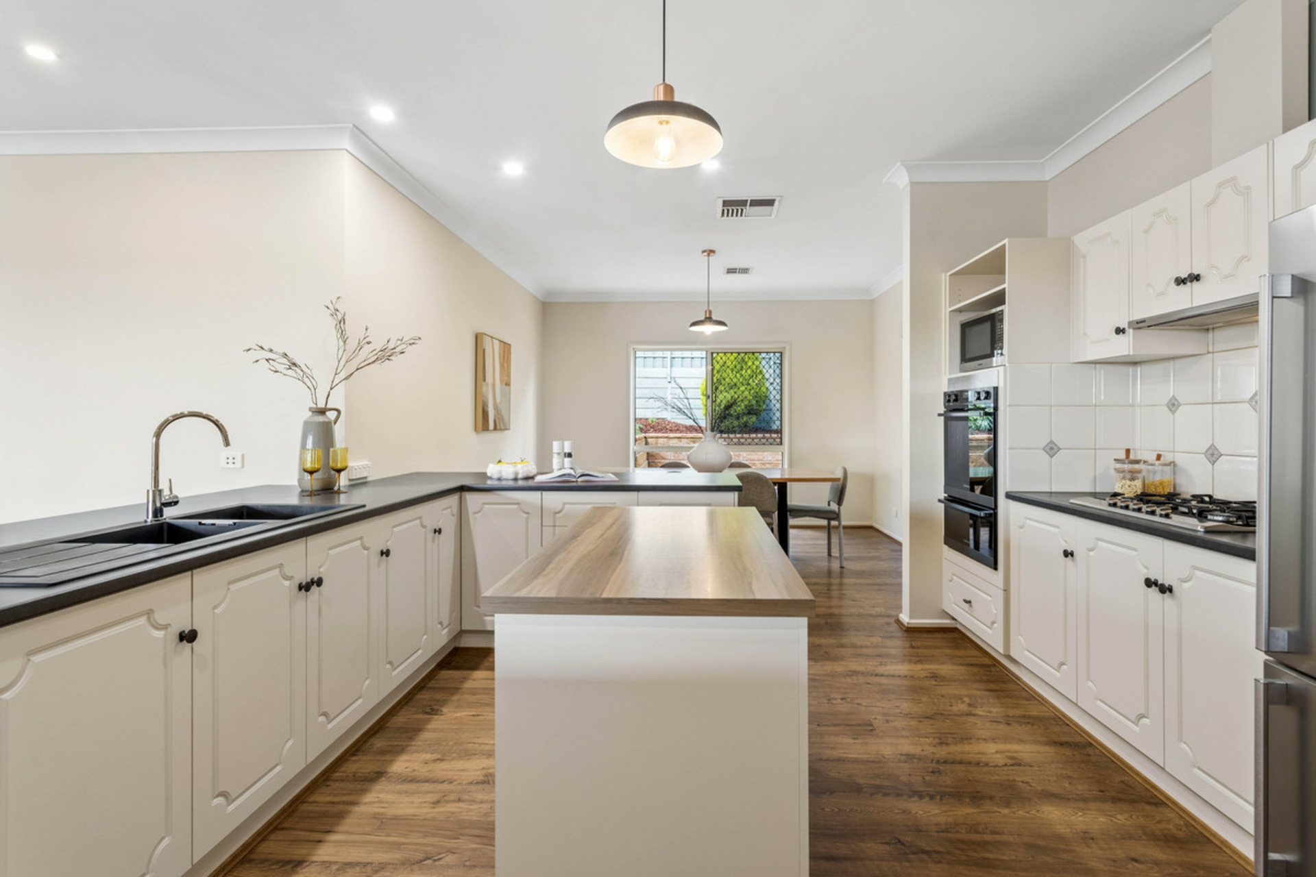 12 Lipson Reach Road — photo 5 of 25