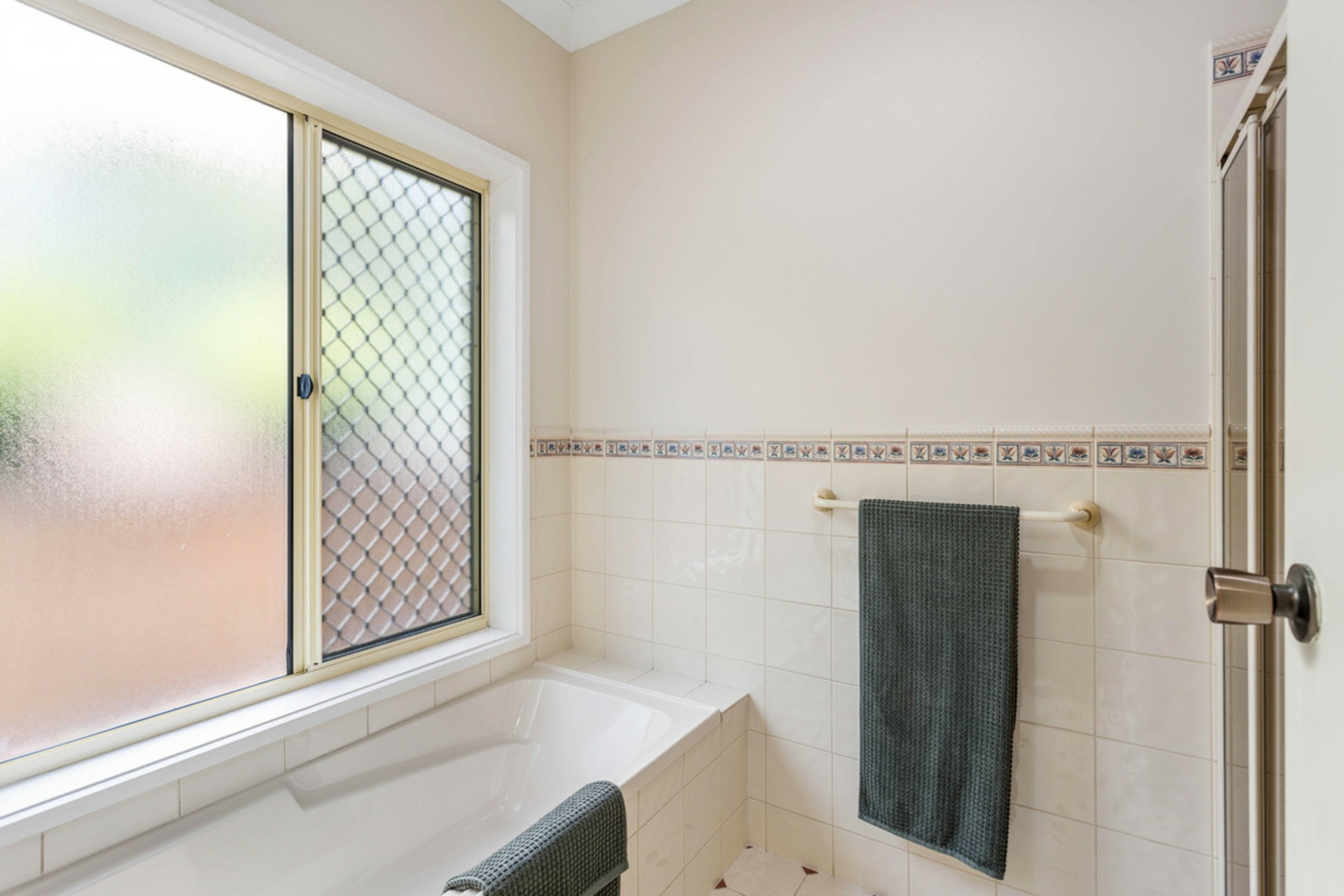 12 Lipson Reach Road — photo 18 of 25