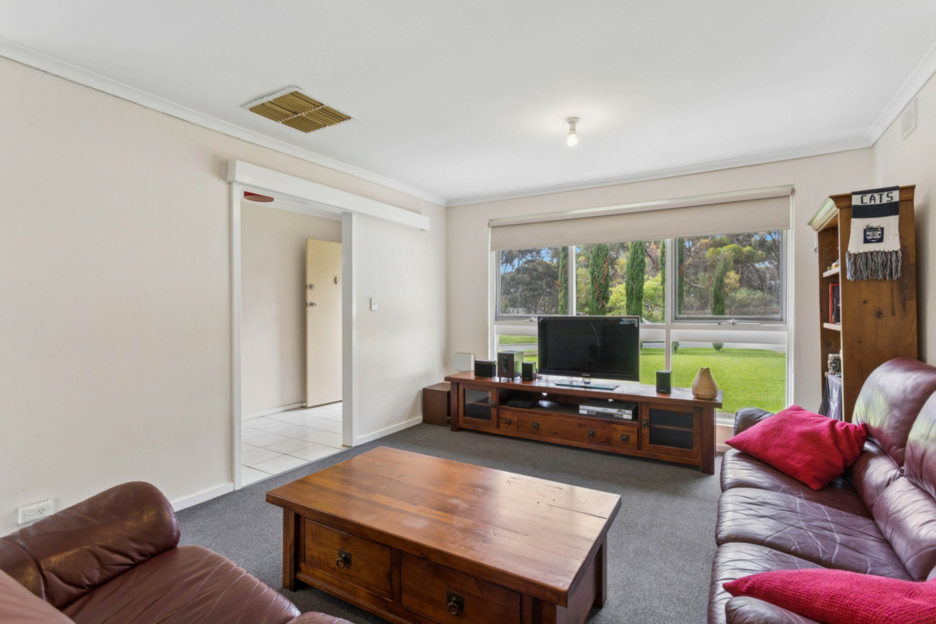 28 Welloch Street — photo 3 of 14