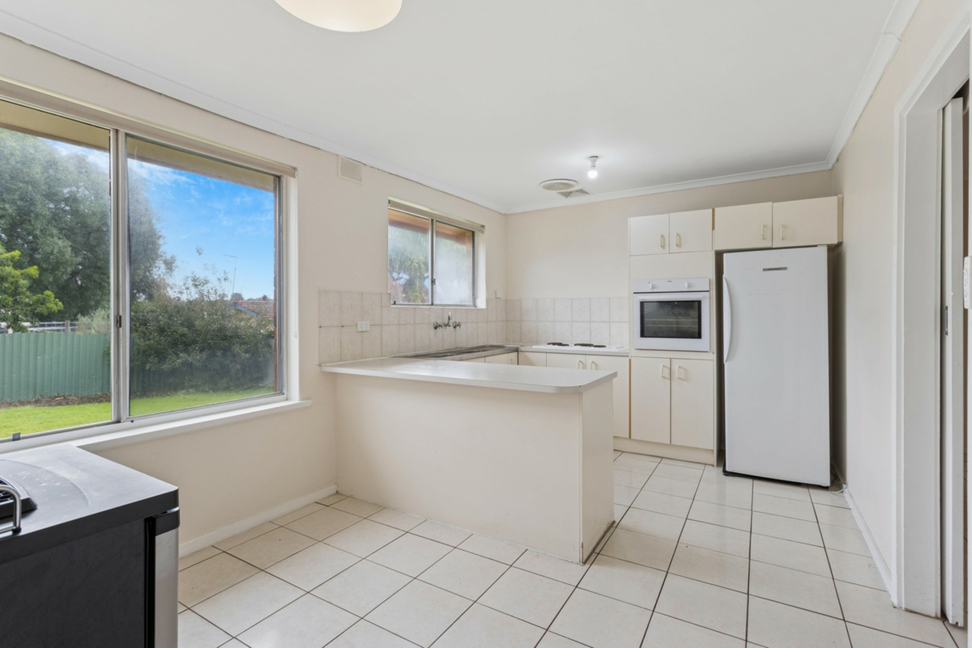 28 Welloch Street — photo 4 of 14