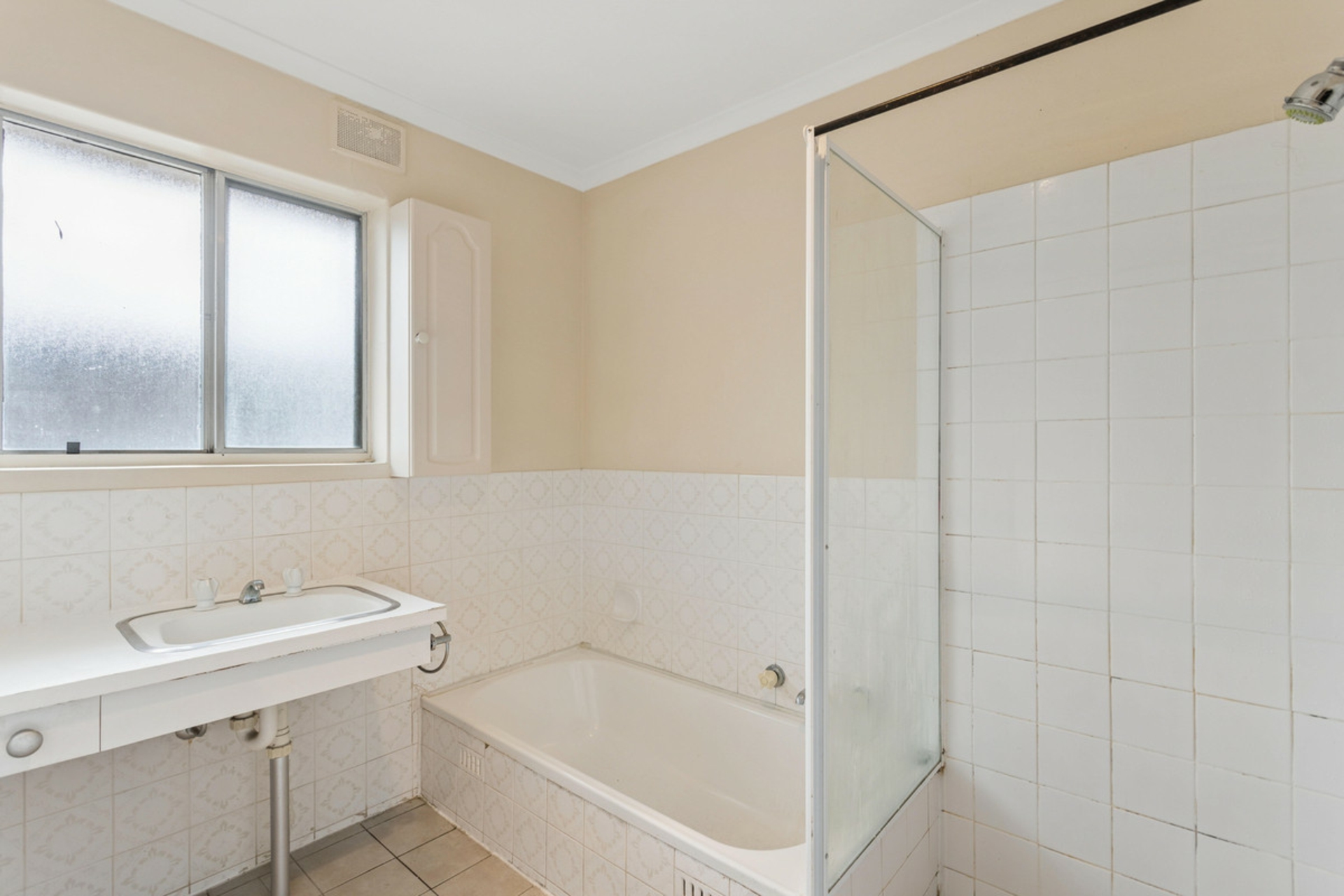 28 Welloch Street — photo 7 of 14