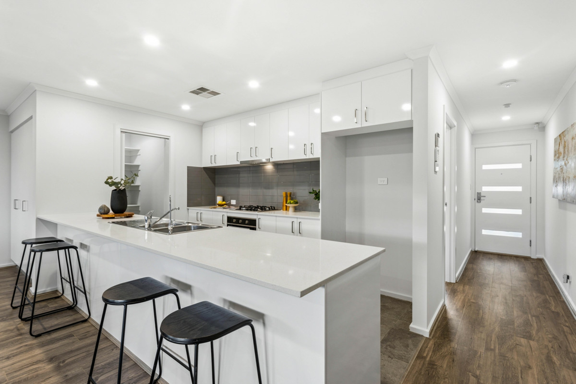 1B Spenfeld Court — photo 2 of 17