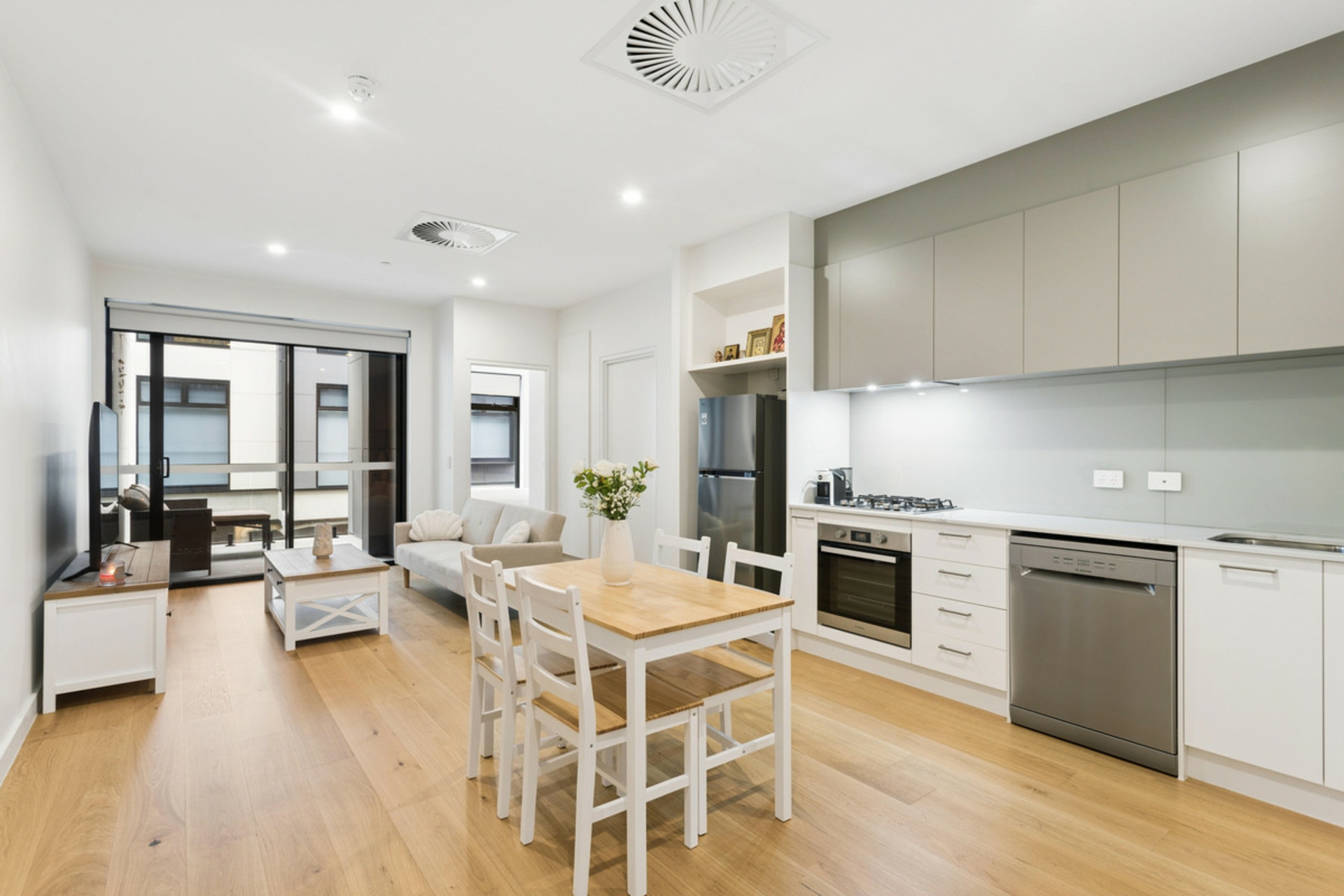 107/21 Balfort Street — photo 3 of 21