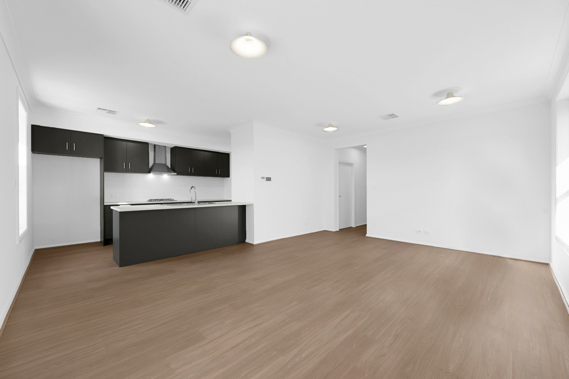 5 Peony Road — photo 2 of 12