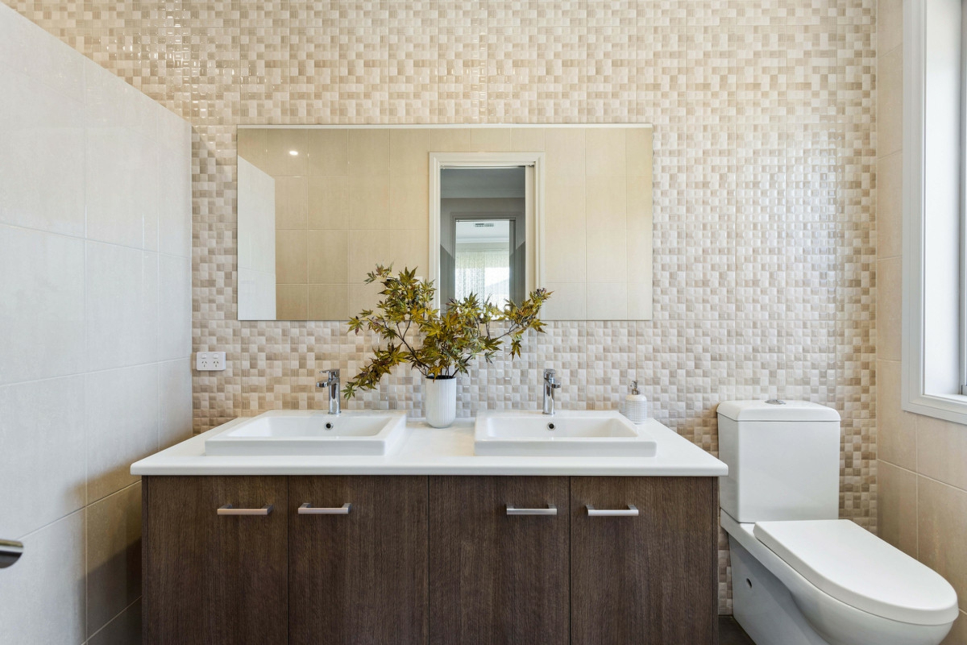 4 Lawder Road — photo 10 of 18