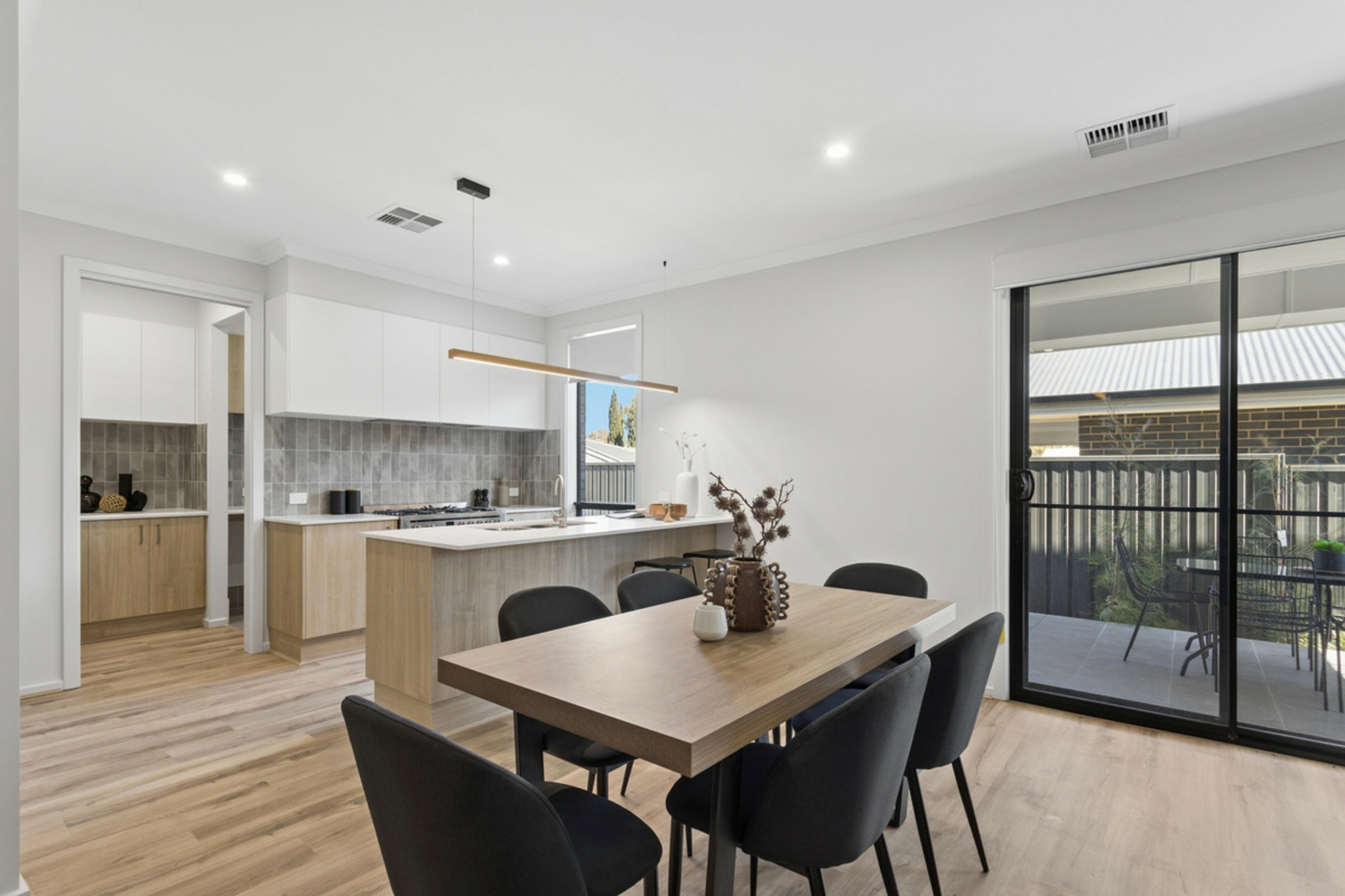 2C Parcoola Avenue — photo 5 of 19