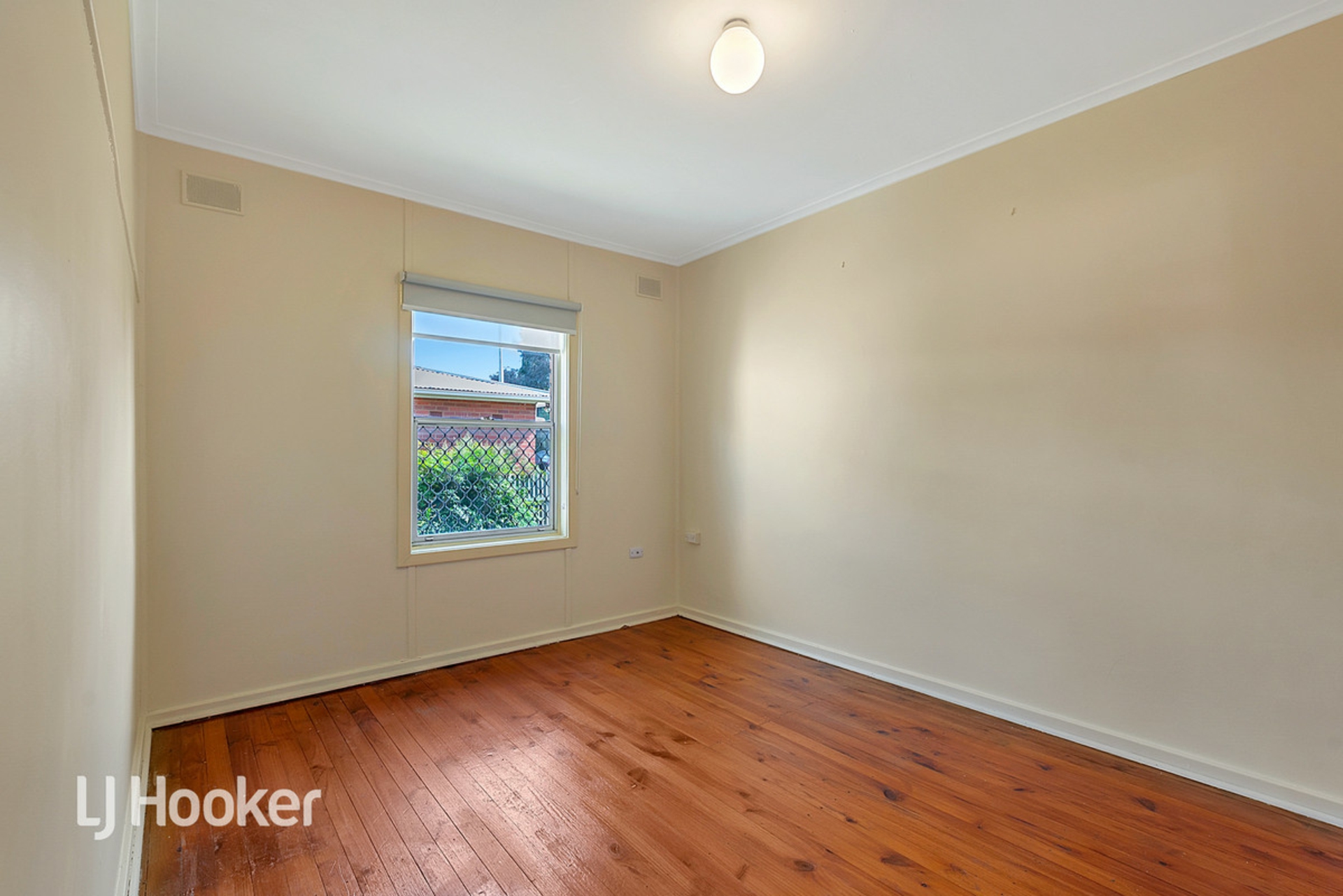 17 - 19 Forrestall Road — photo 4 of 18