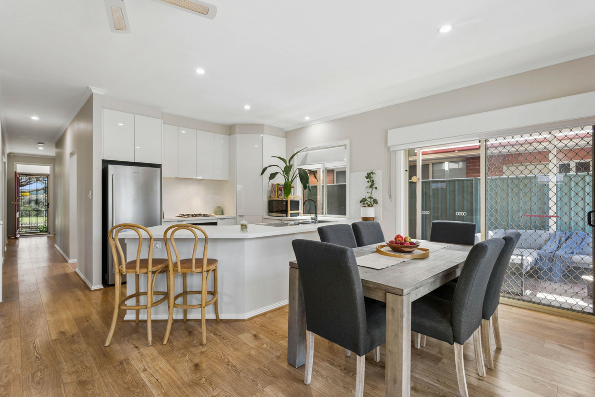 32 Mallard Crescent — photo 4 of 16