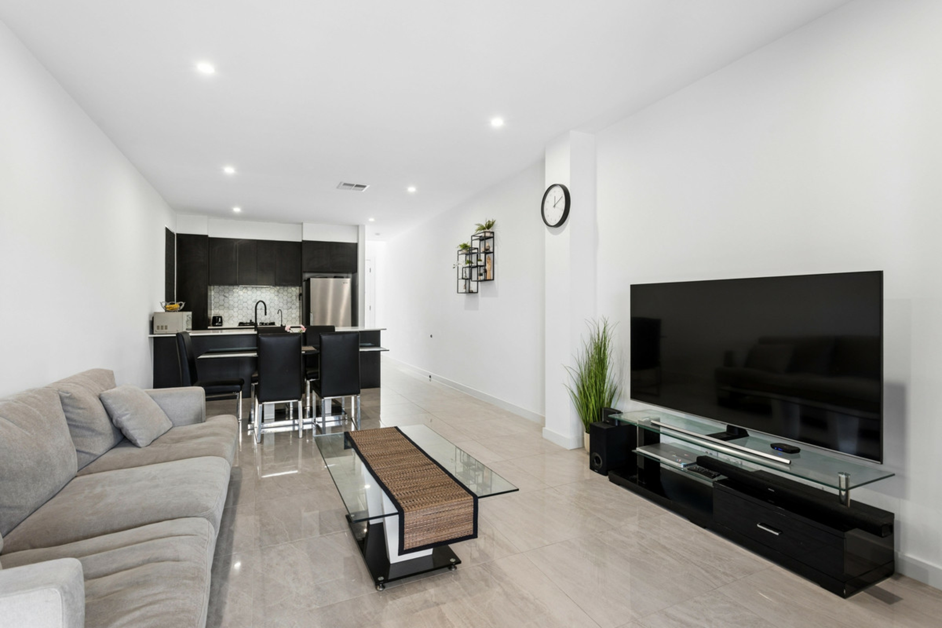 828B North East Road — photo 7 of 18