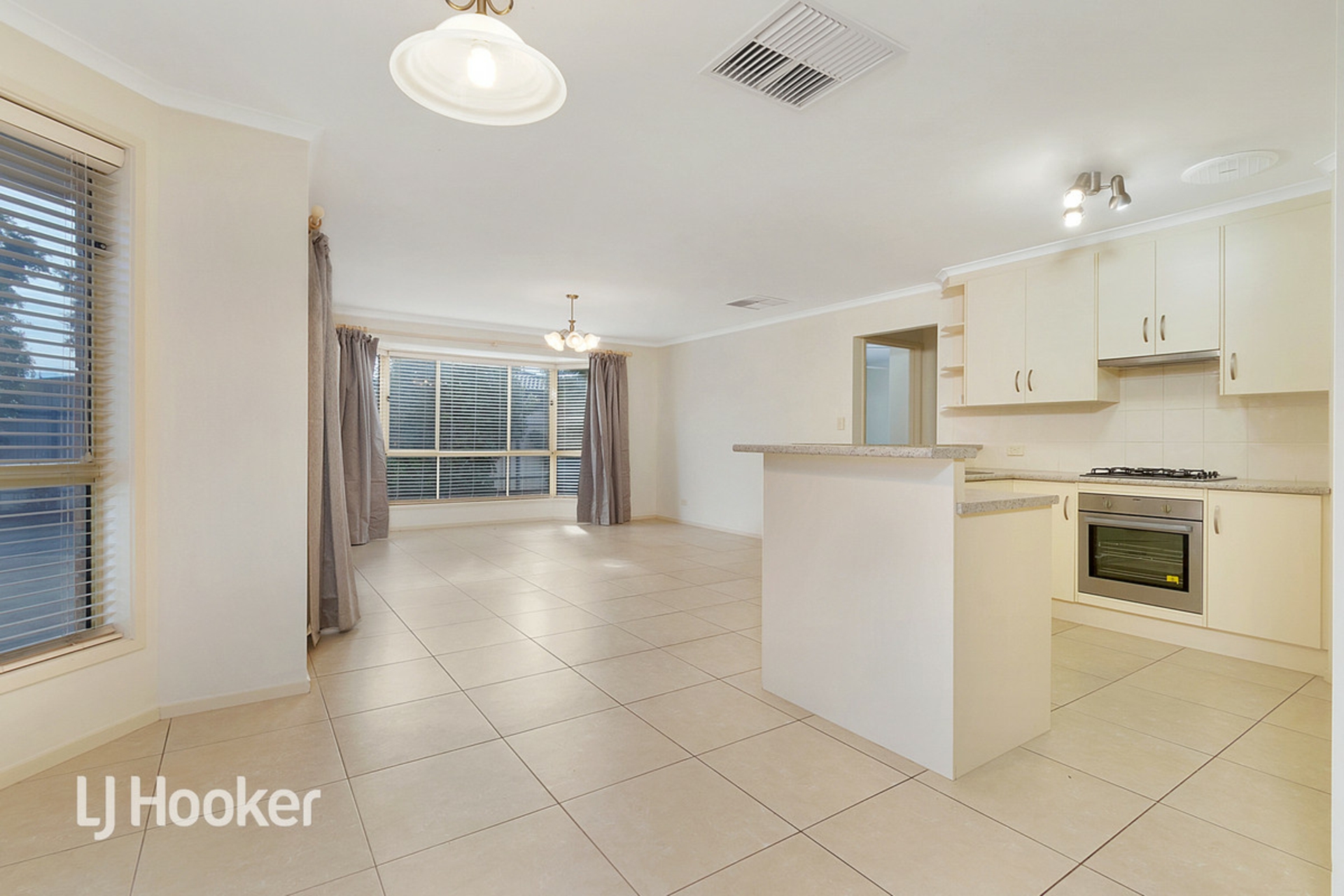 15 Eva Road — photo 2 of 12