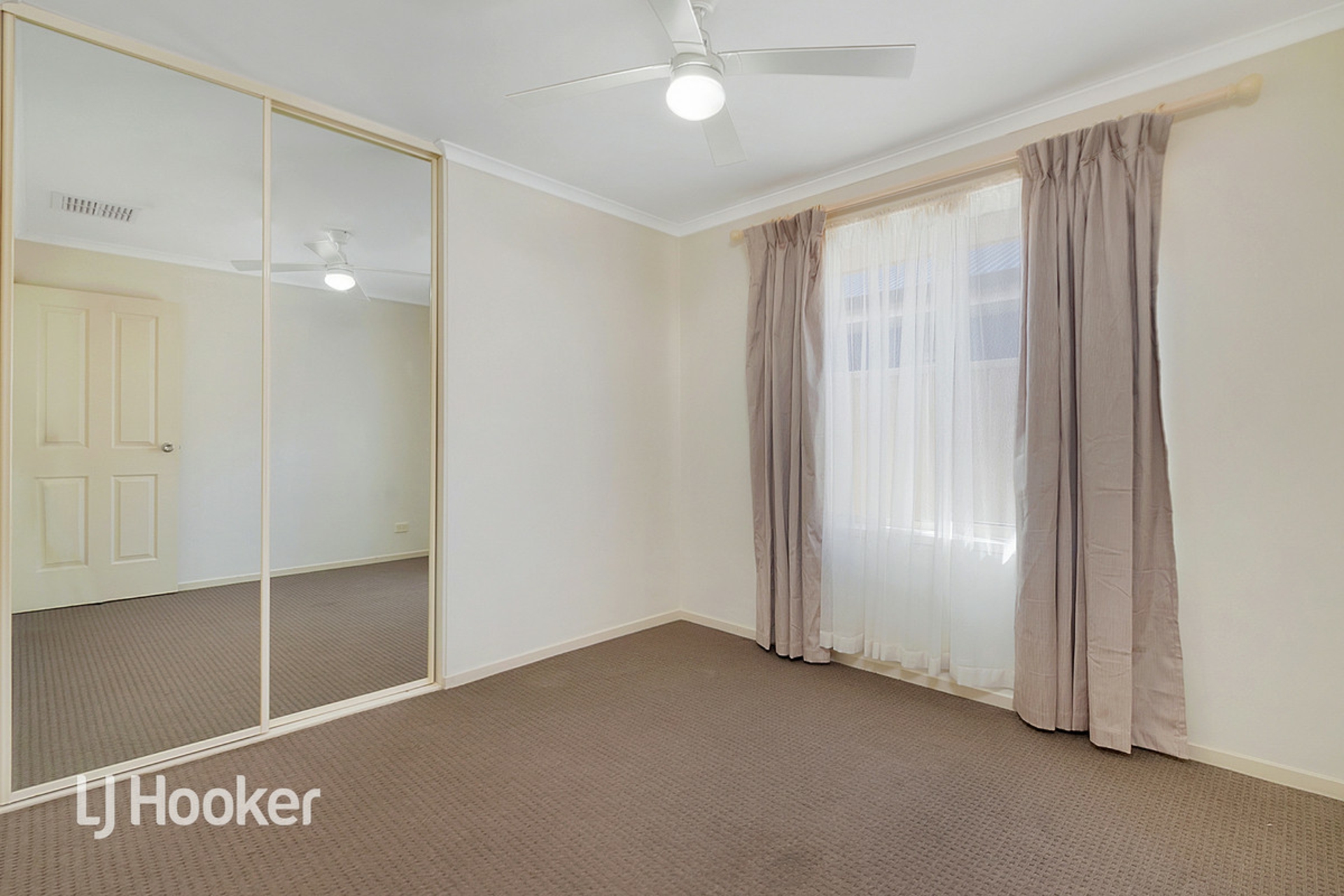 15 Eva Road — photo 7 of 12