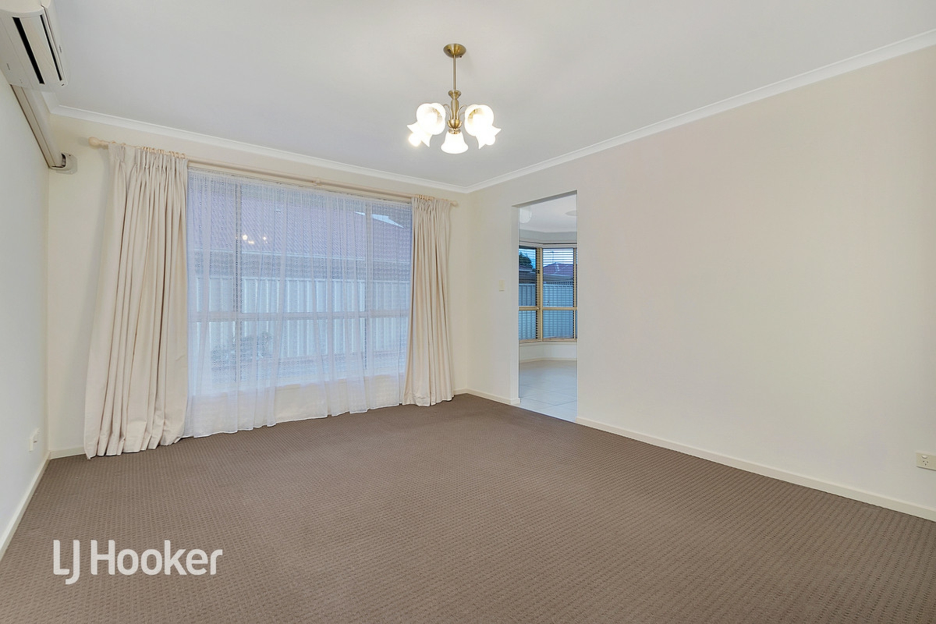 15 Eva Road — photo 11 of 12