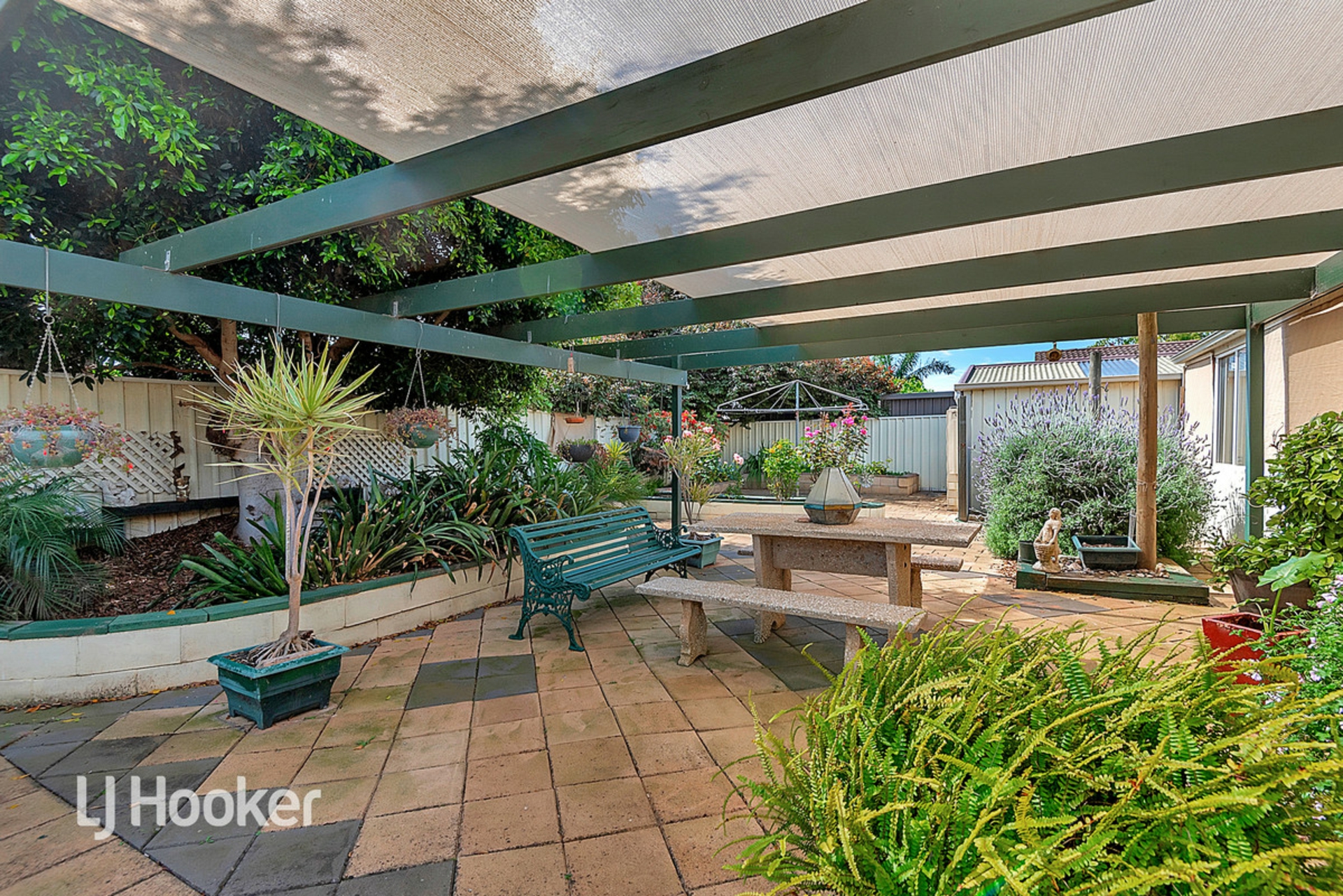6 Lennira Street — photo 10 of 11