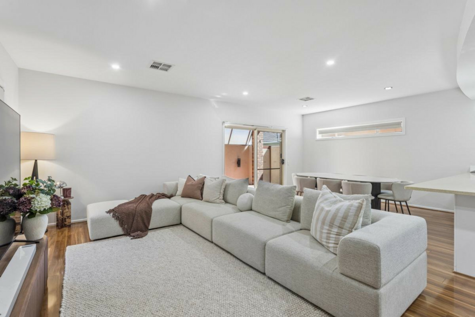 8 Borduy Place — photo 4 of 19