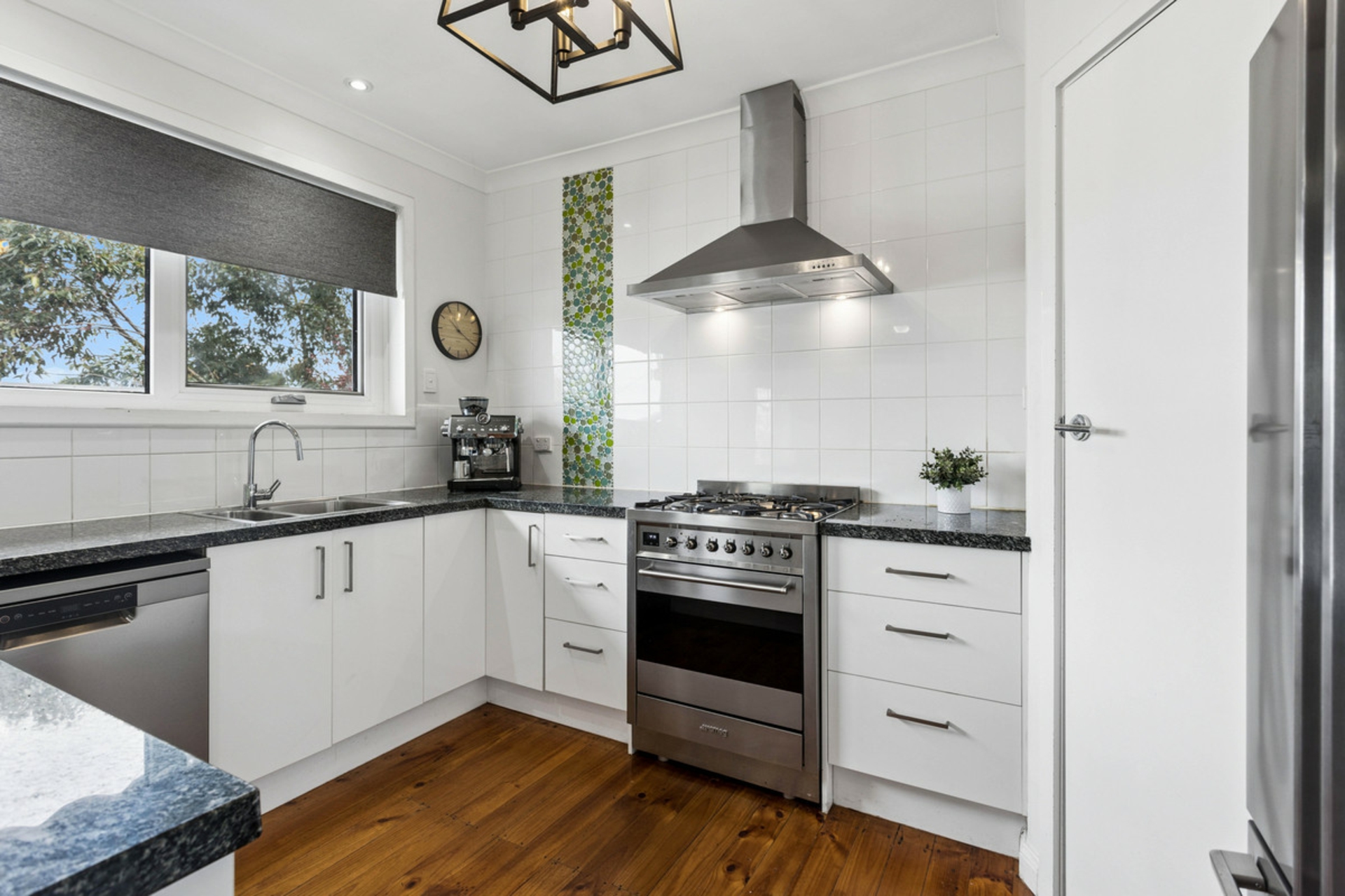 10 Karyn Place — photo 6 of 22