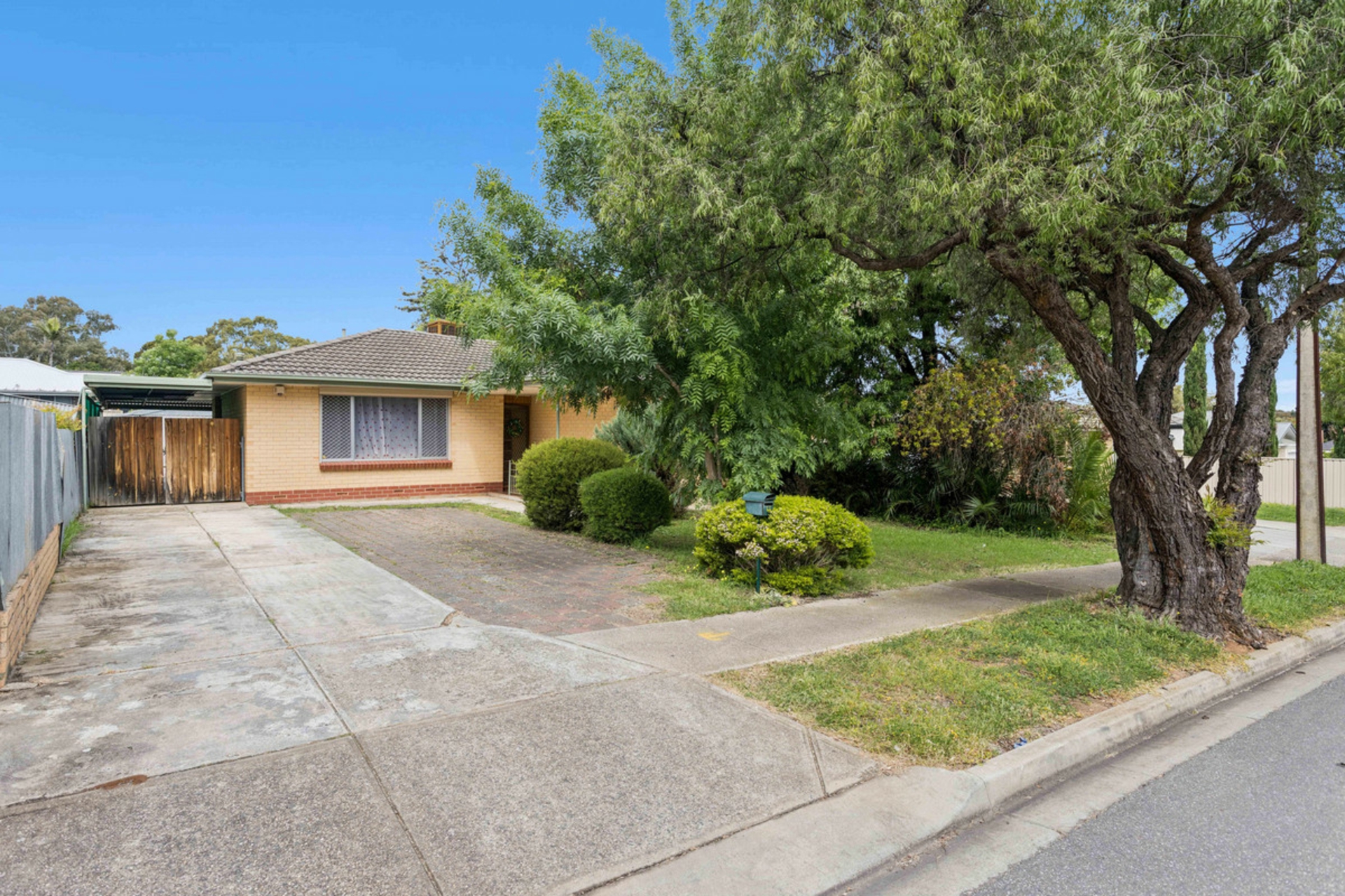 17 Harvey Avenue — photo from LJ Hooker Property Specialists