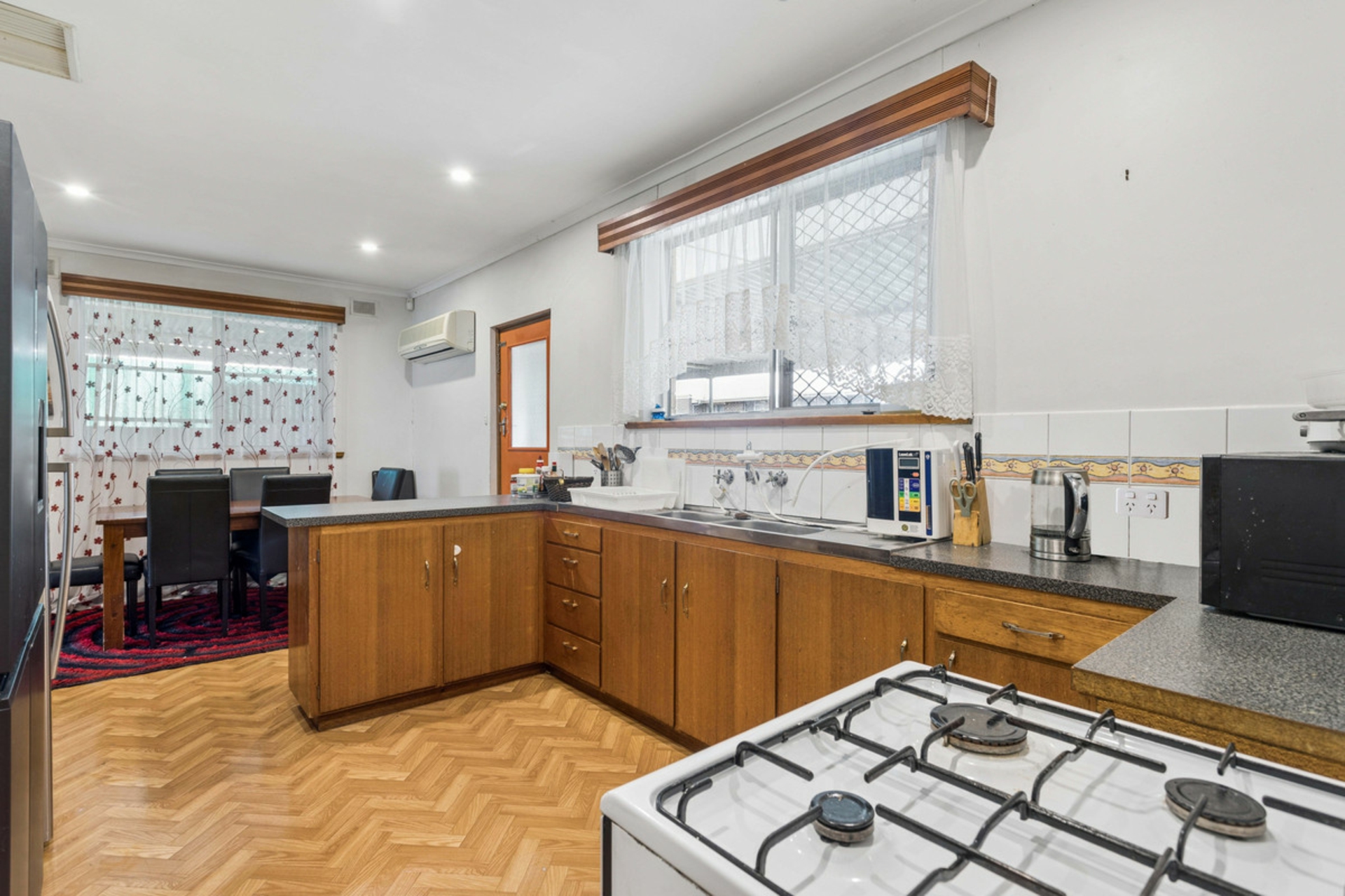 17 Harvey Avenue — photo 8 of 18