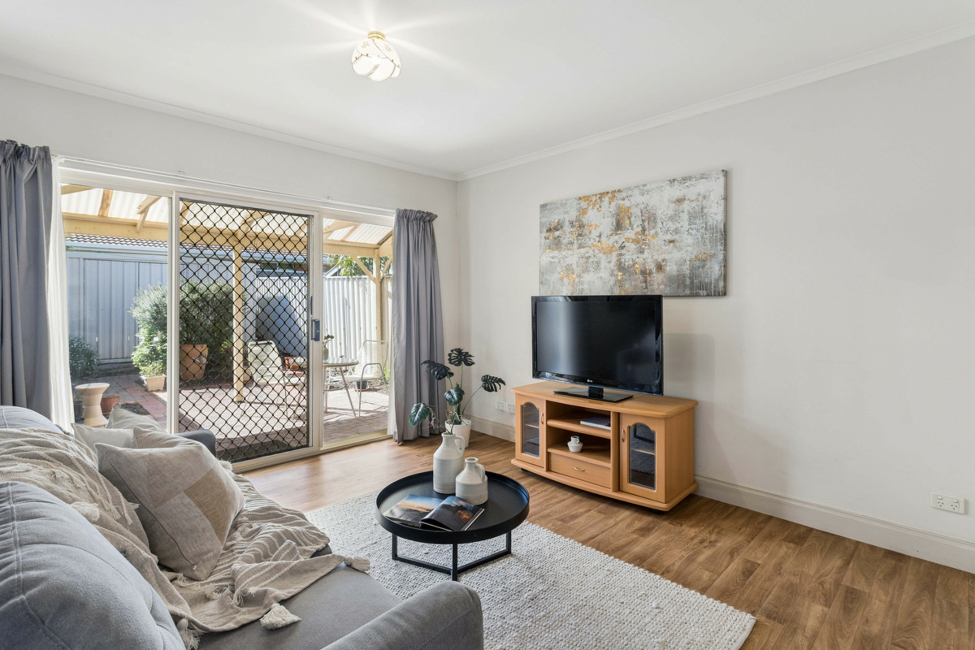 2/3 Arthur Street — photo 3 of 14