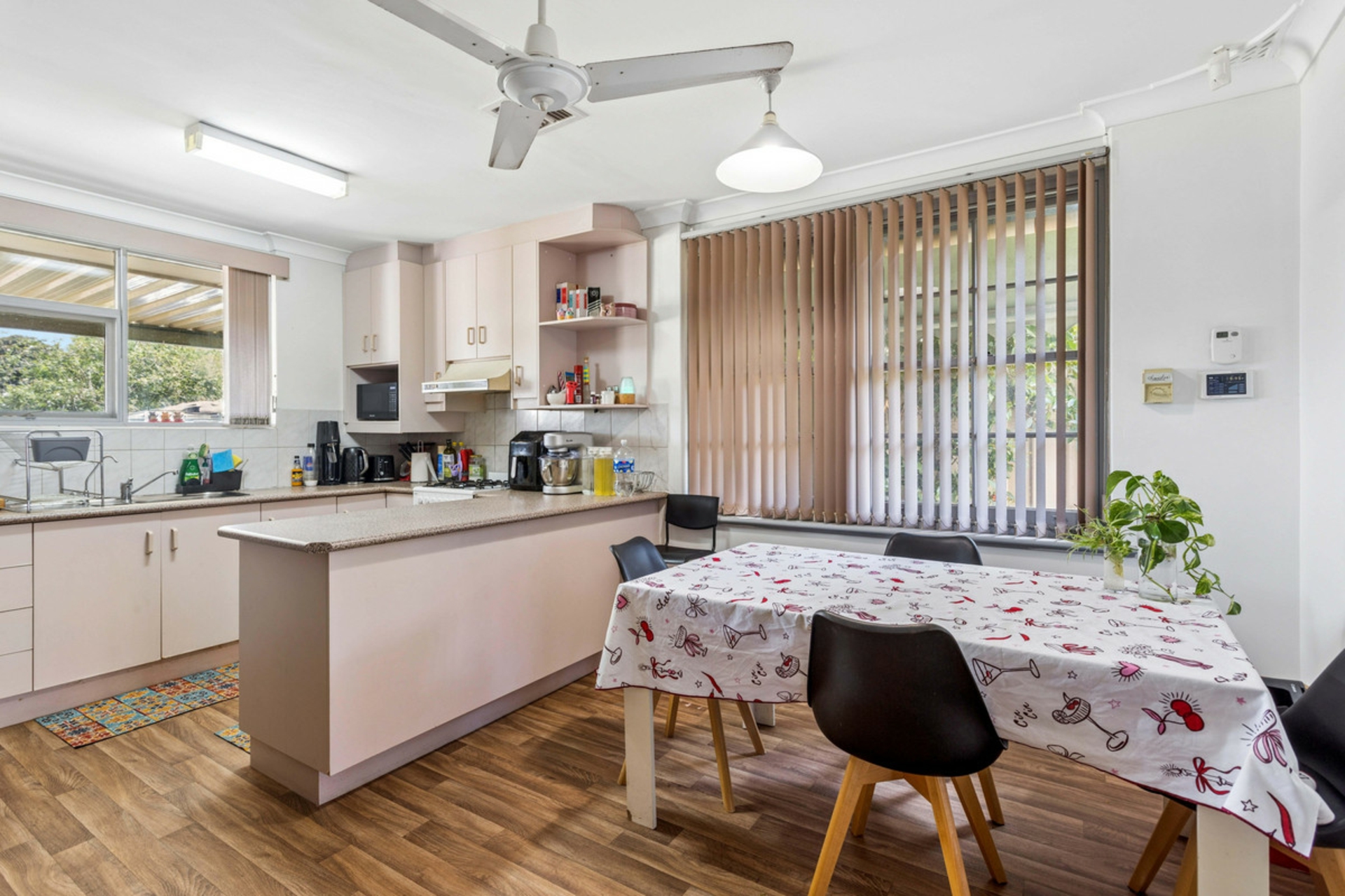 6 Blackwood Court — photo 6 of 12