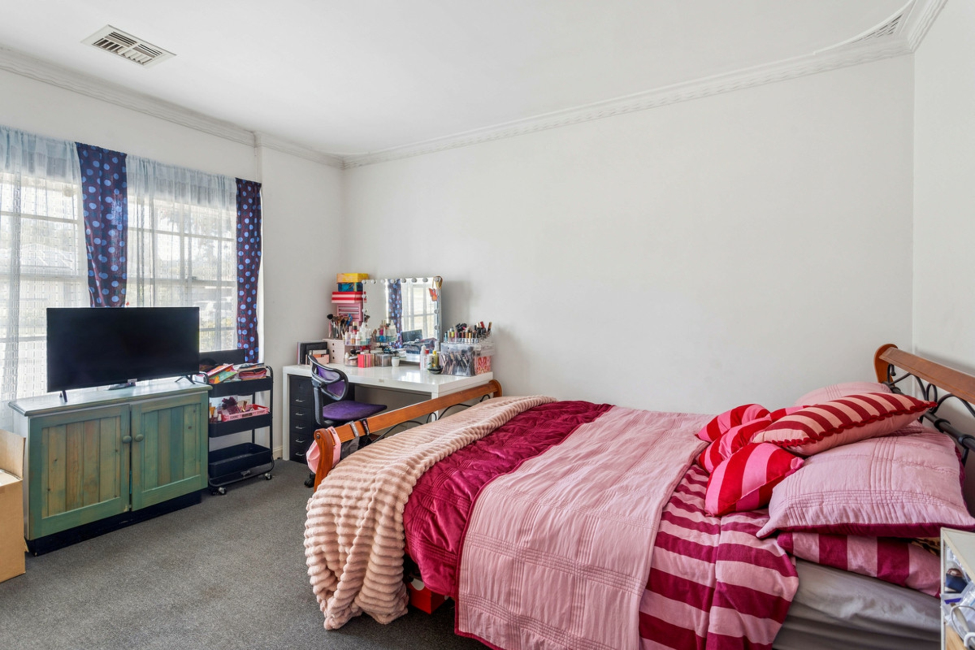 6 Blackwood Court — photo 8 of 12
