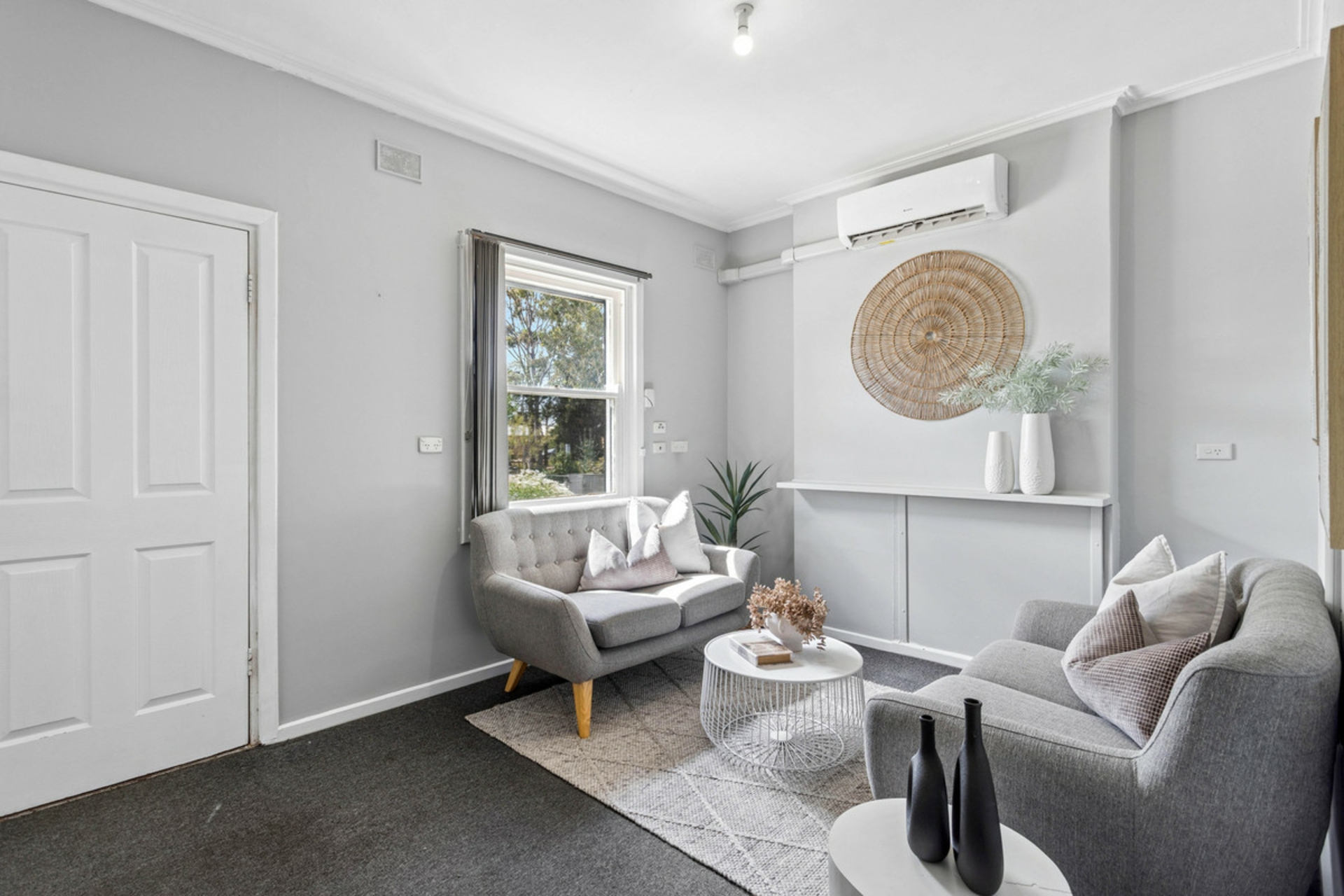 30 Burcombe Street — photo 2 of 20