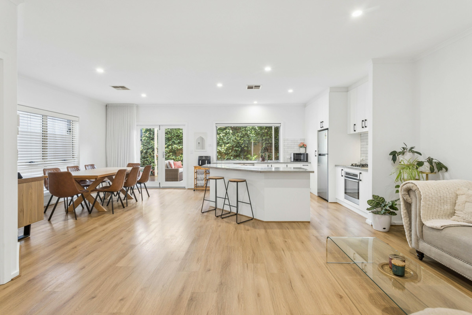 34 The Strand — photo 4 of 24