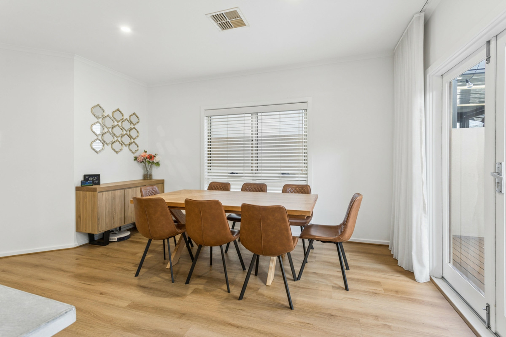 34 The Strand — photo 10 of 24
