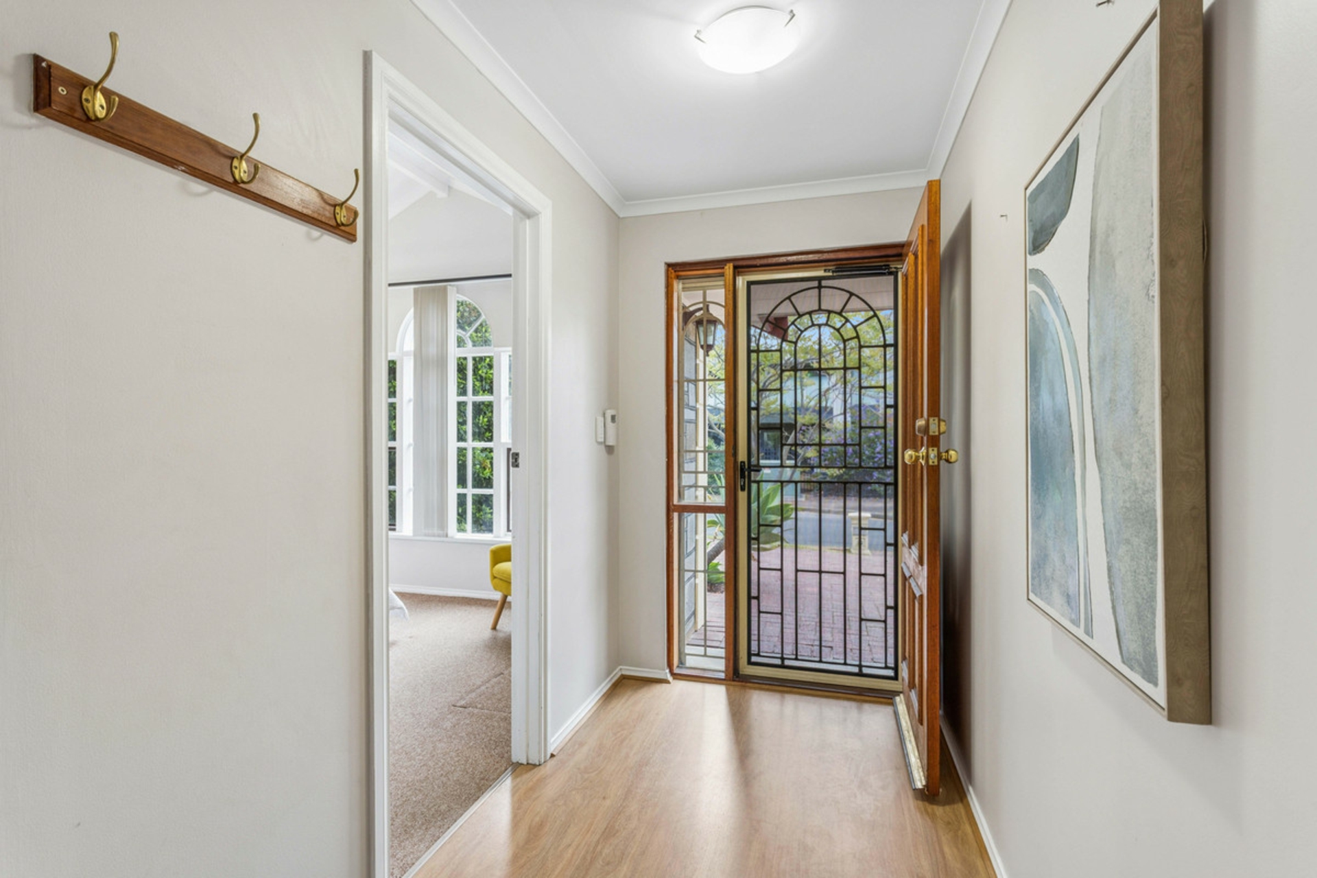 7 Laburnum Drive — photo 2 of 20