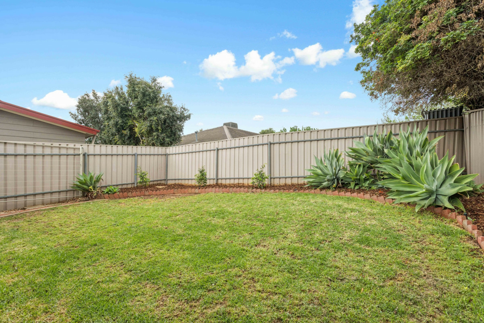 7 Laburnum Drive — photo 17 of 20