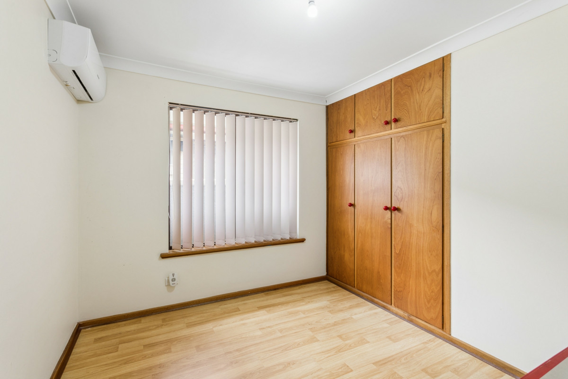 15 Metcalfe Avenue — photo 6 of 18