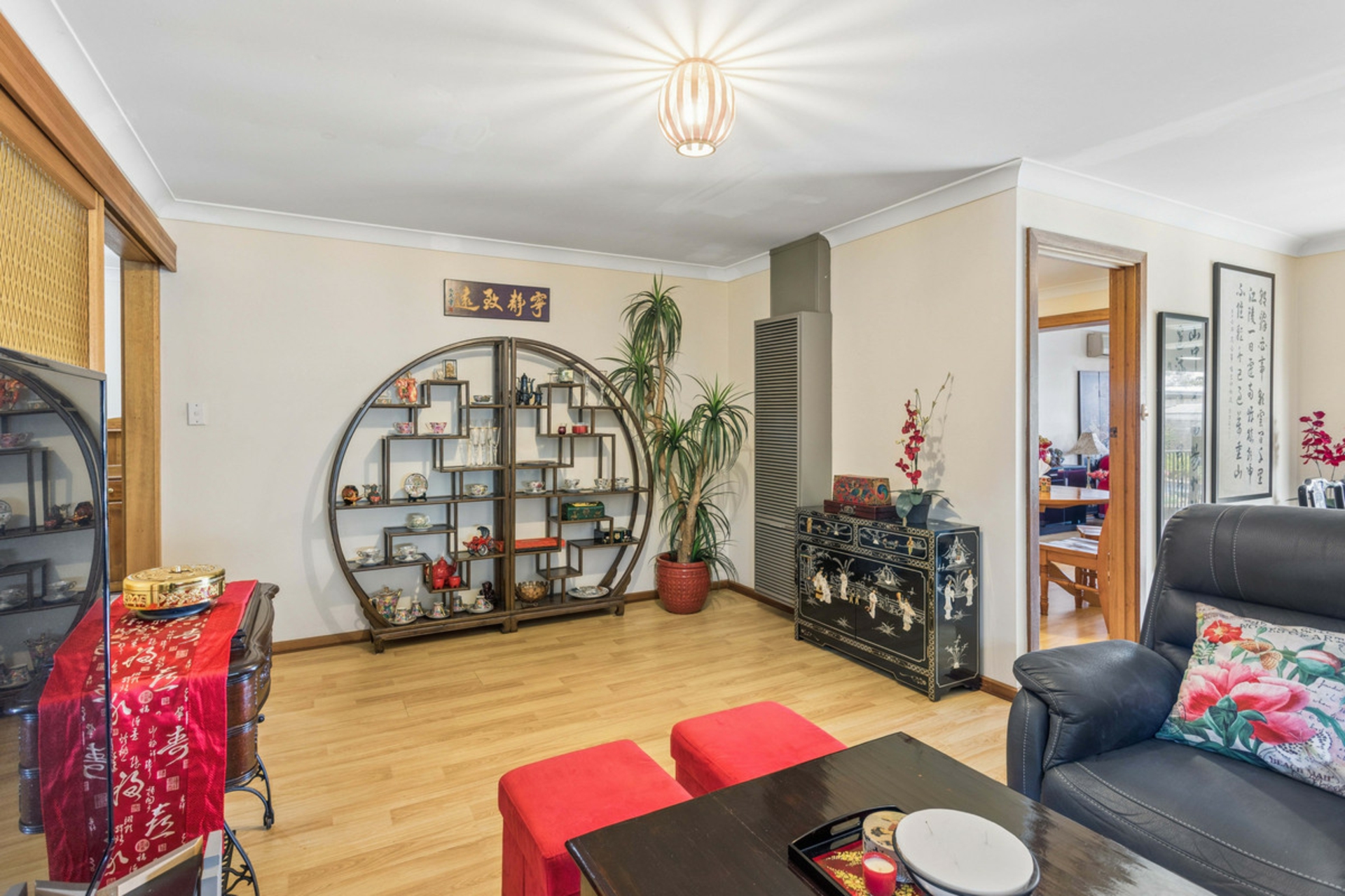 15 Metcalfe Avenue — photo 8 of 18