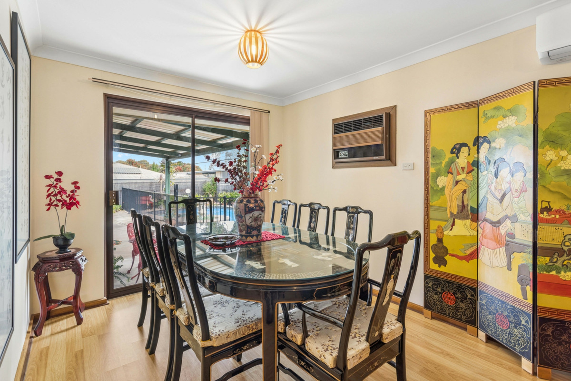 15 Metcalfe Avenue — photo 9 of 18