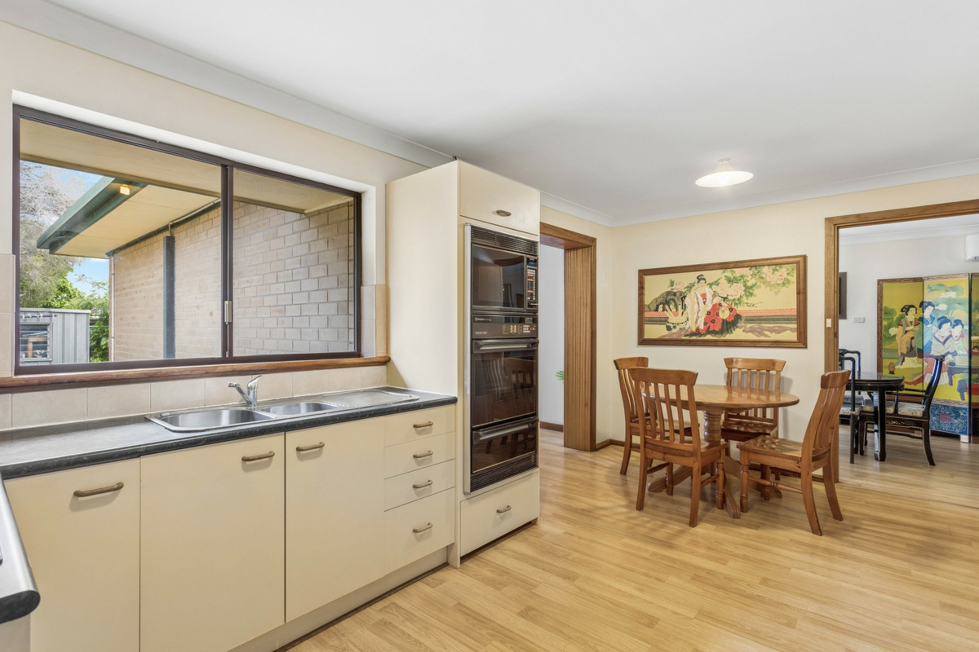 15 Metcalfe Avenue — photo 11 of 18