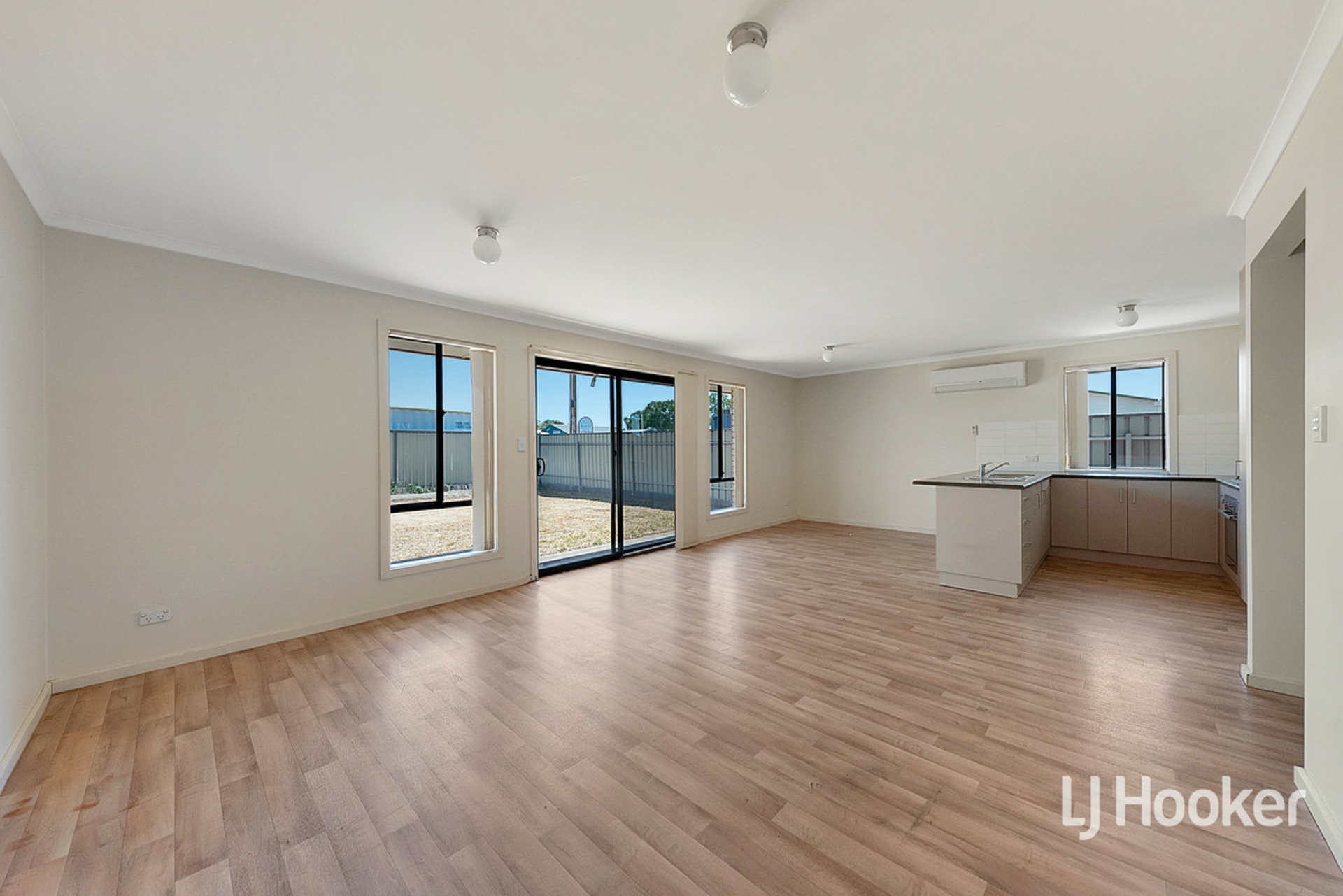 27 Jane Street — photo 4 of 11