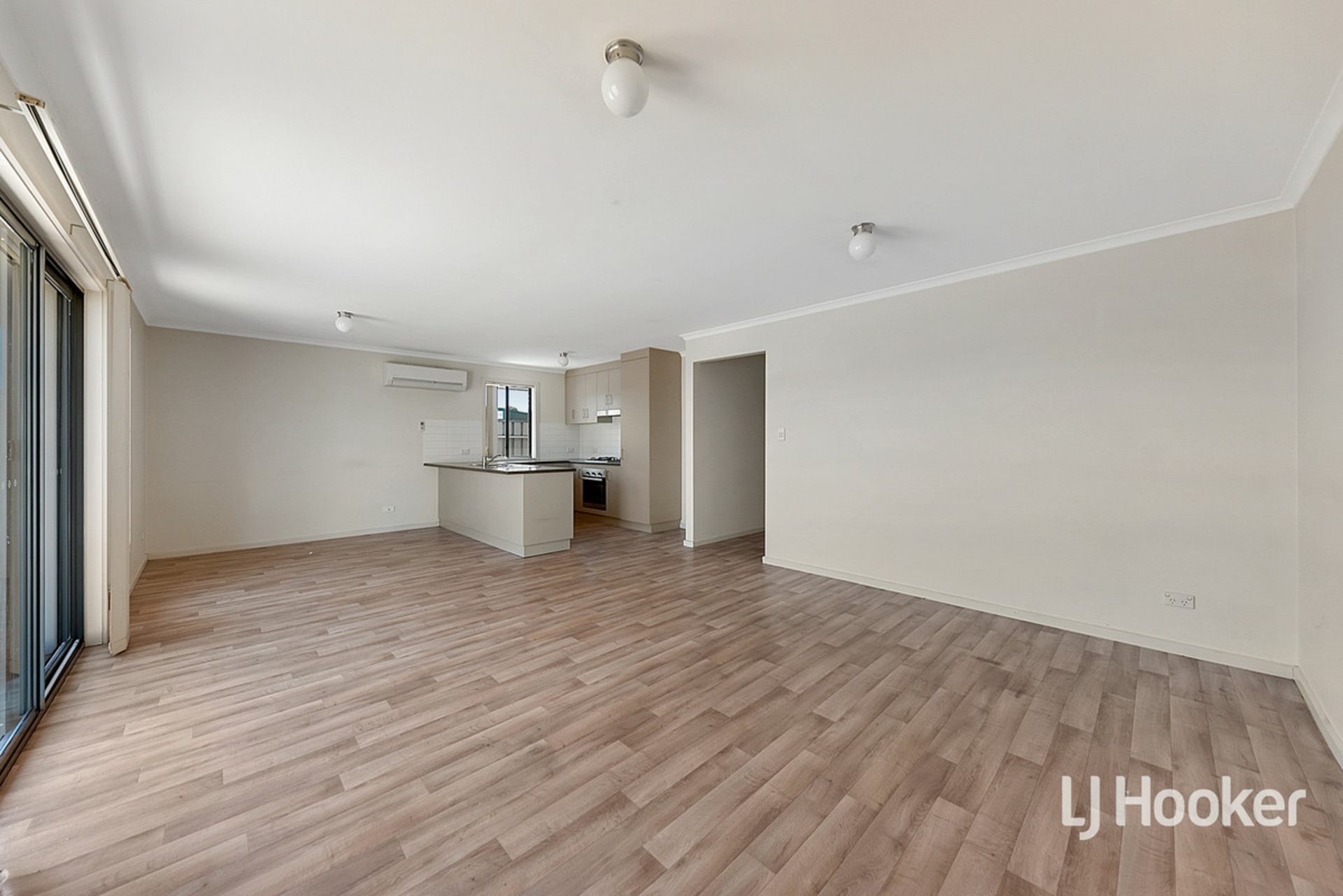 27 Jane Street — photo 5 of 11