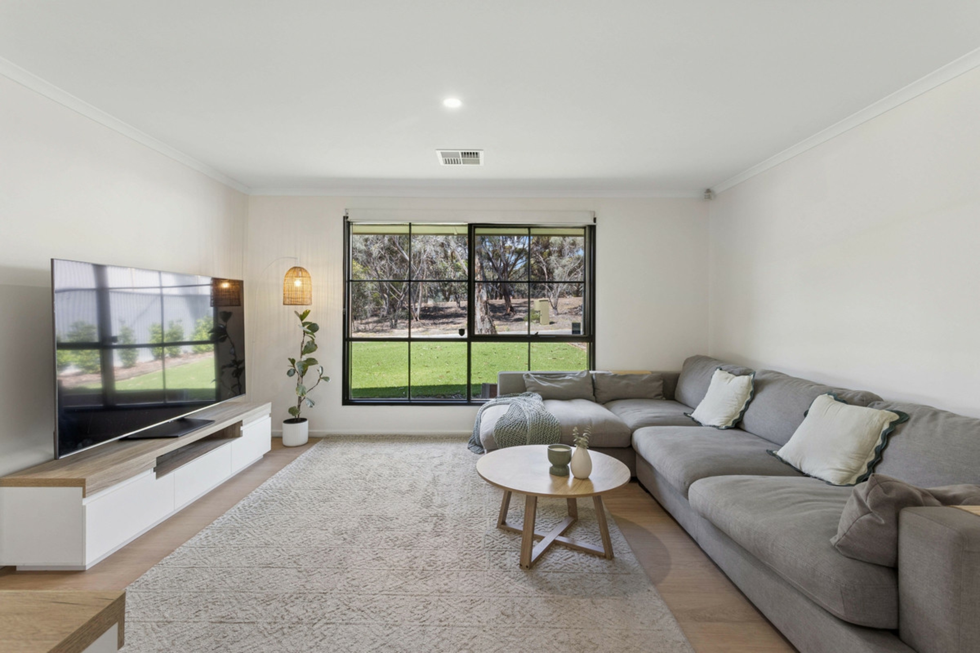 26 Welloch Street — photo 4 of 19